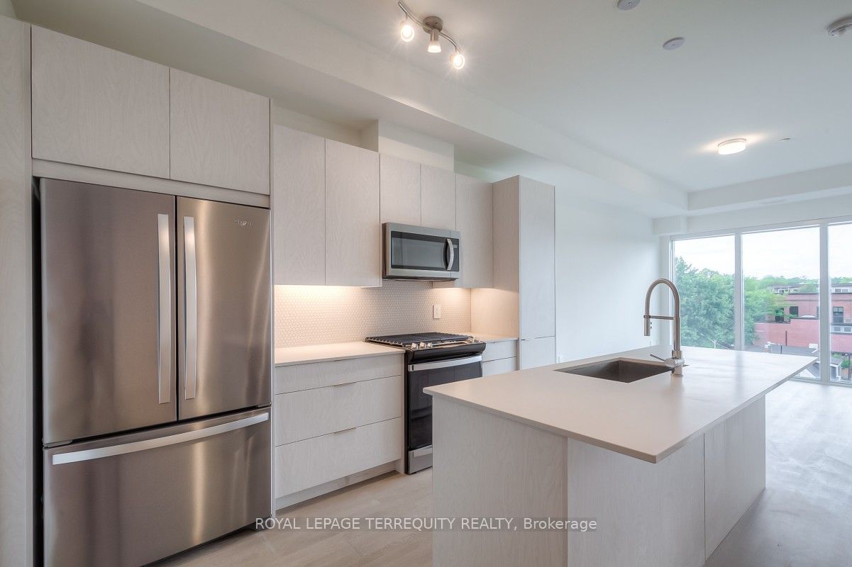 495 Logan Avenue 505, Toronto, ON M4K 0A5 photo 3