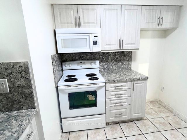 207 Galloway Road 601, Toronto, ON M1E 1X4 photo 5