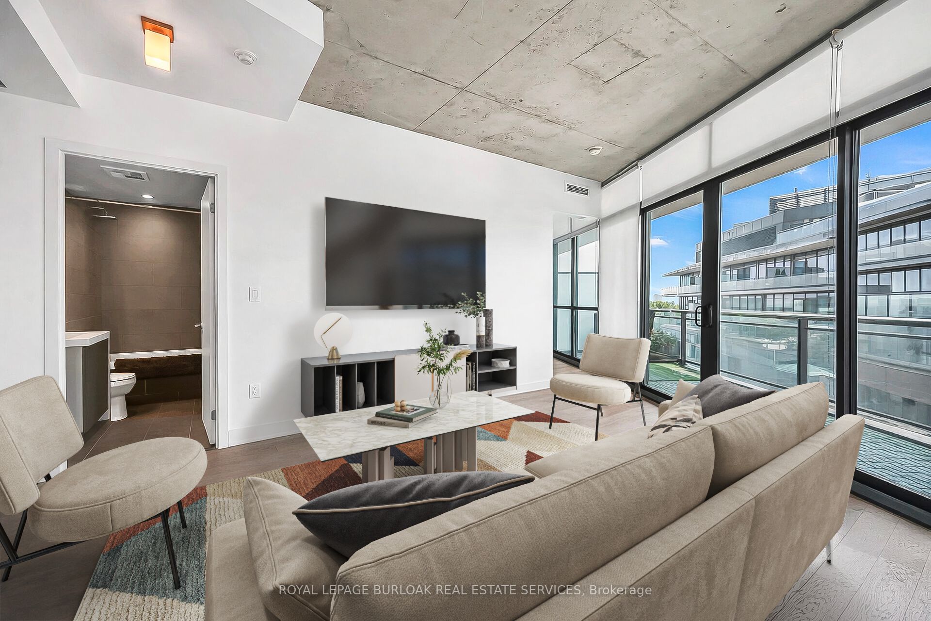 1201 Dundas Street E 902, Toronto, ON M4M 1S2 photo 2