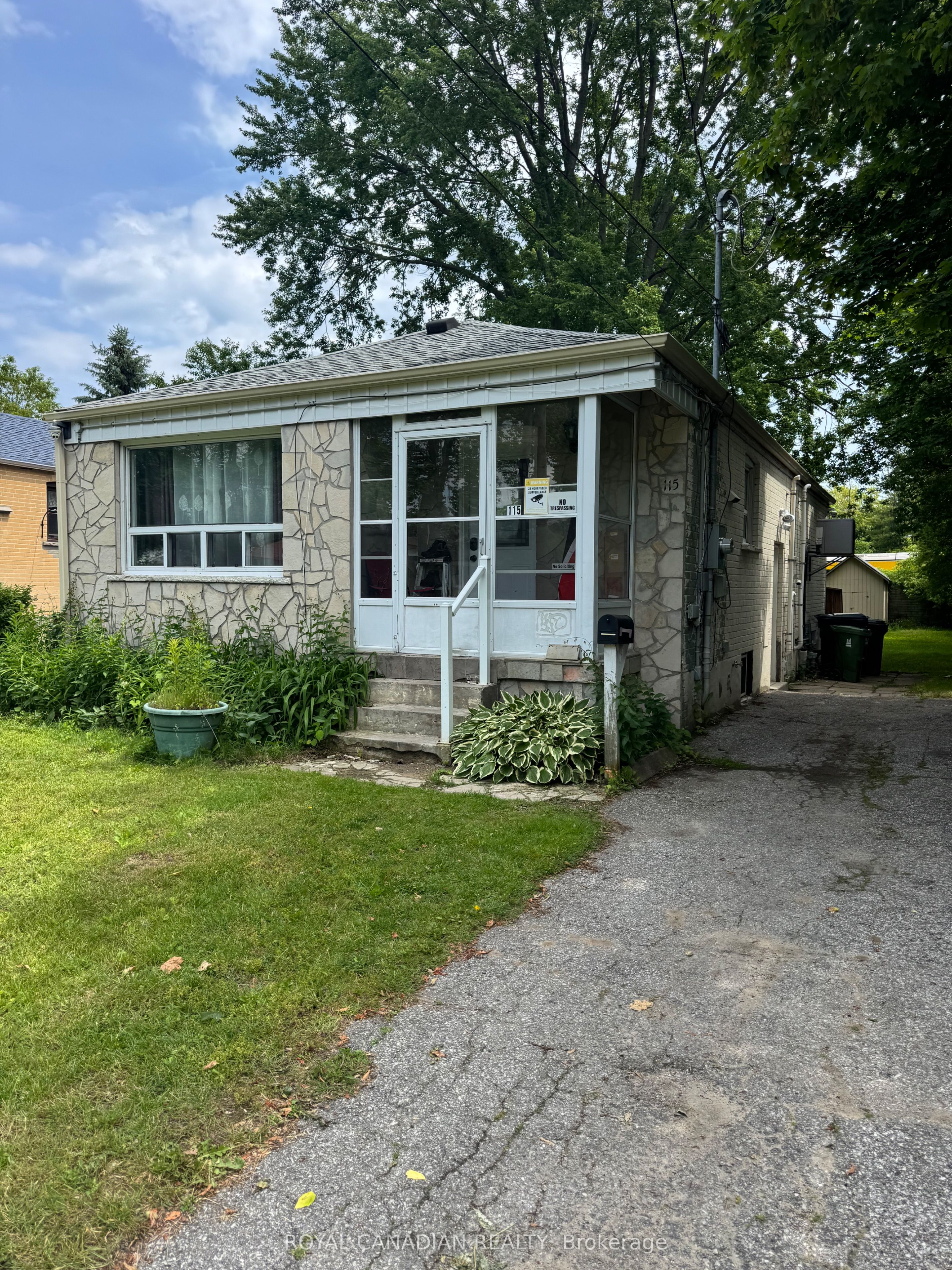 115 Darlingside Drive BSMT, Toronto, ON M1E 3P4