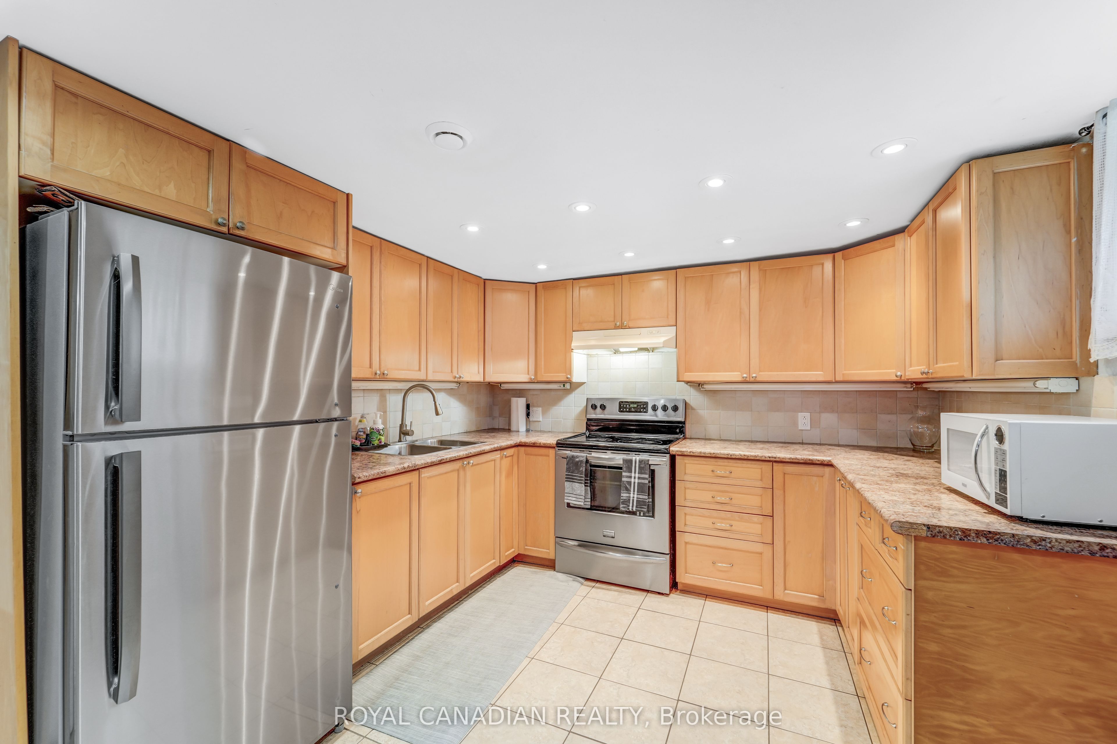 115 Darlingside Drive BSMT, Toronto, ON M1E 3P4 photo 4
