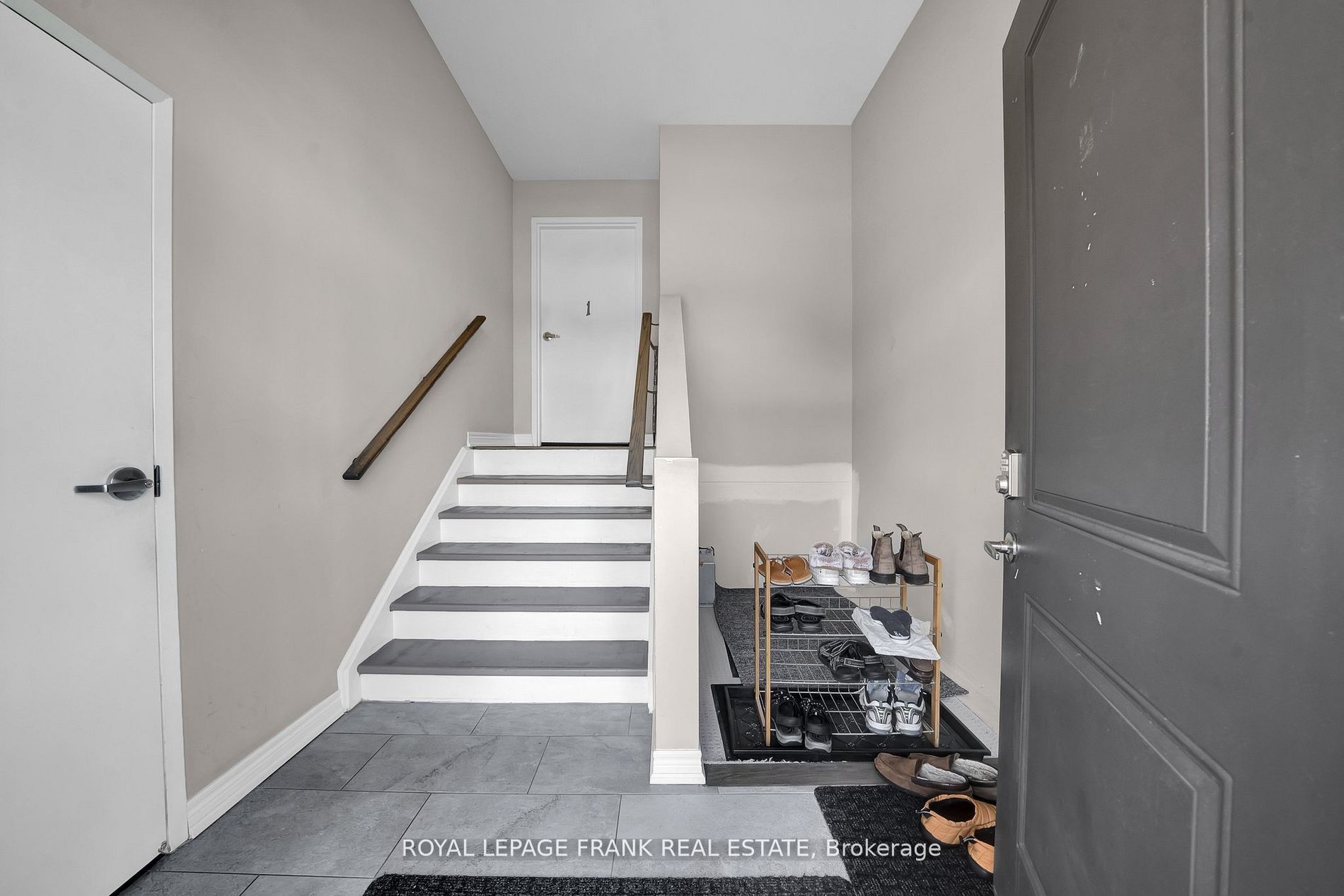 398 Olive Avenue, Oshawa, ON L1H 2R1 photo 4