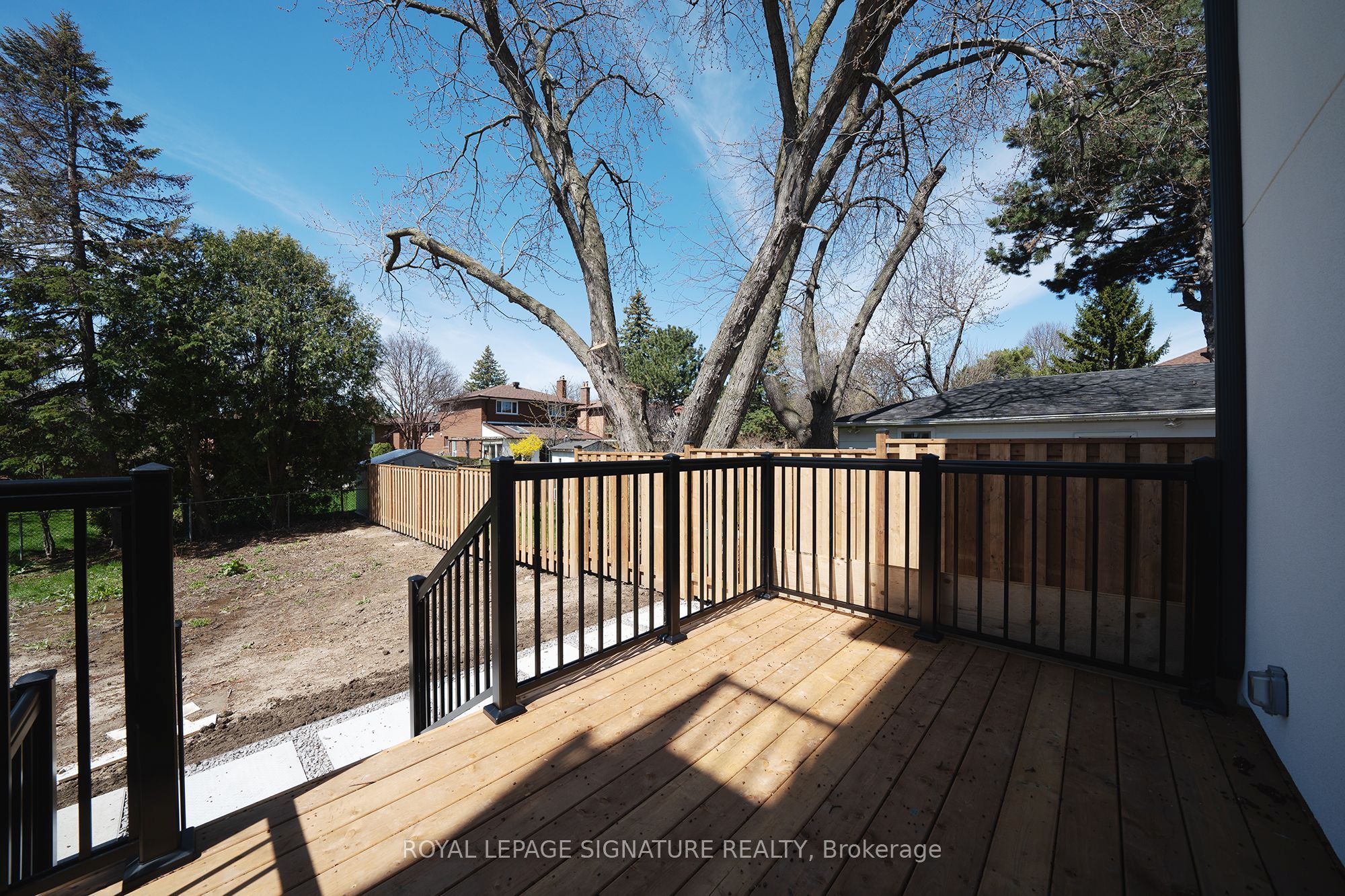 2052 Pharmacy Avenue 2, Toronto, ON M1T 1H8 photo 4