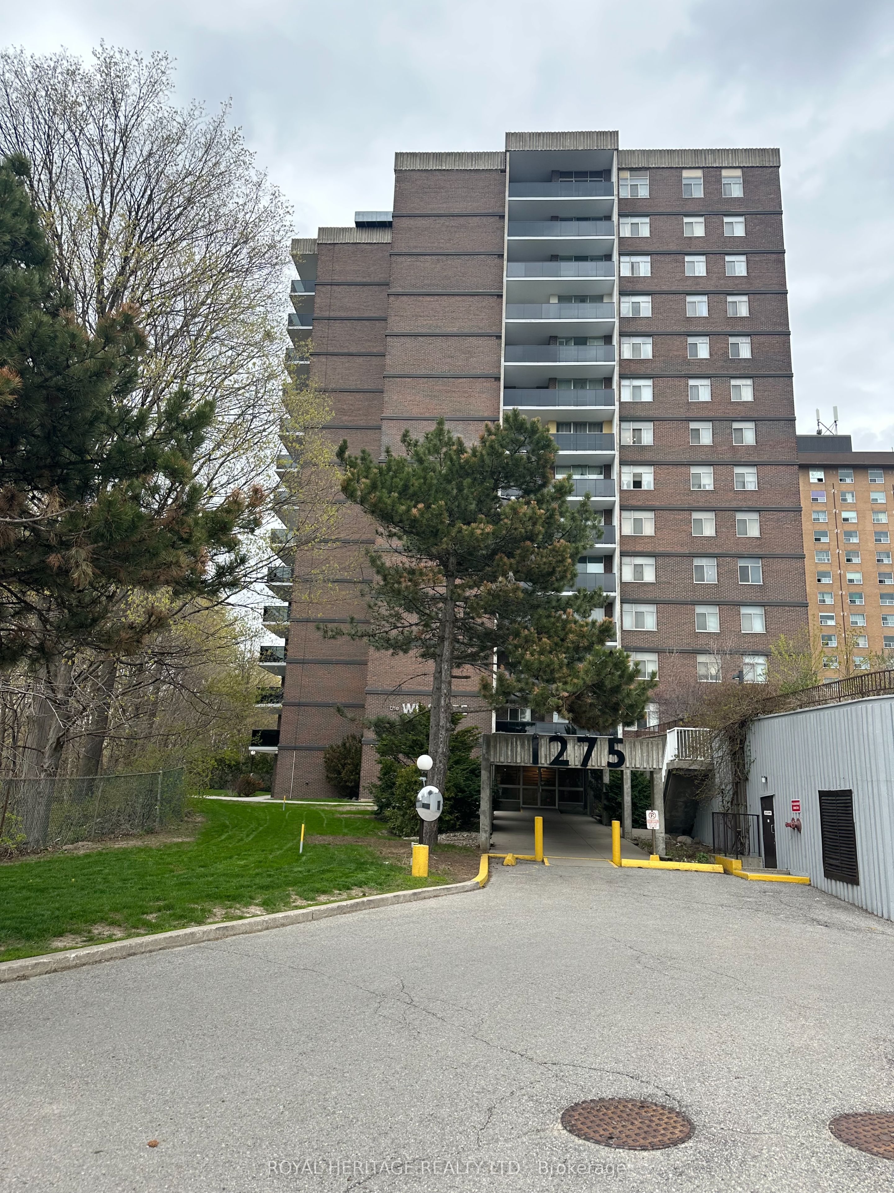 1275 Markham Road E 1502, Toronto, ON M1H 3A2
