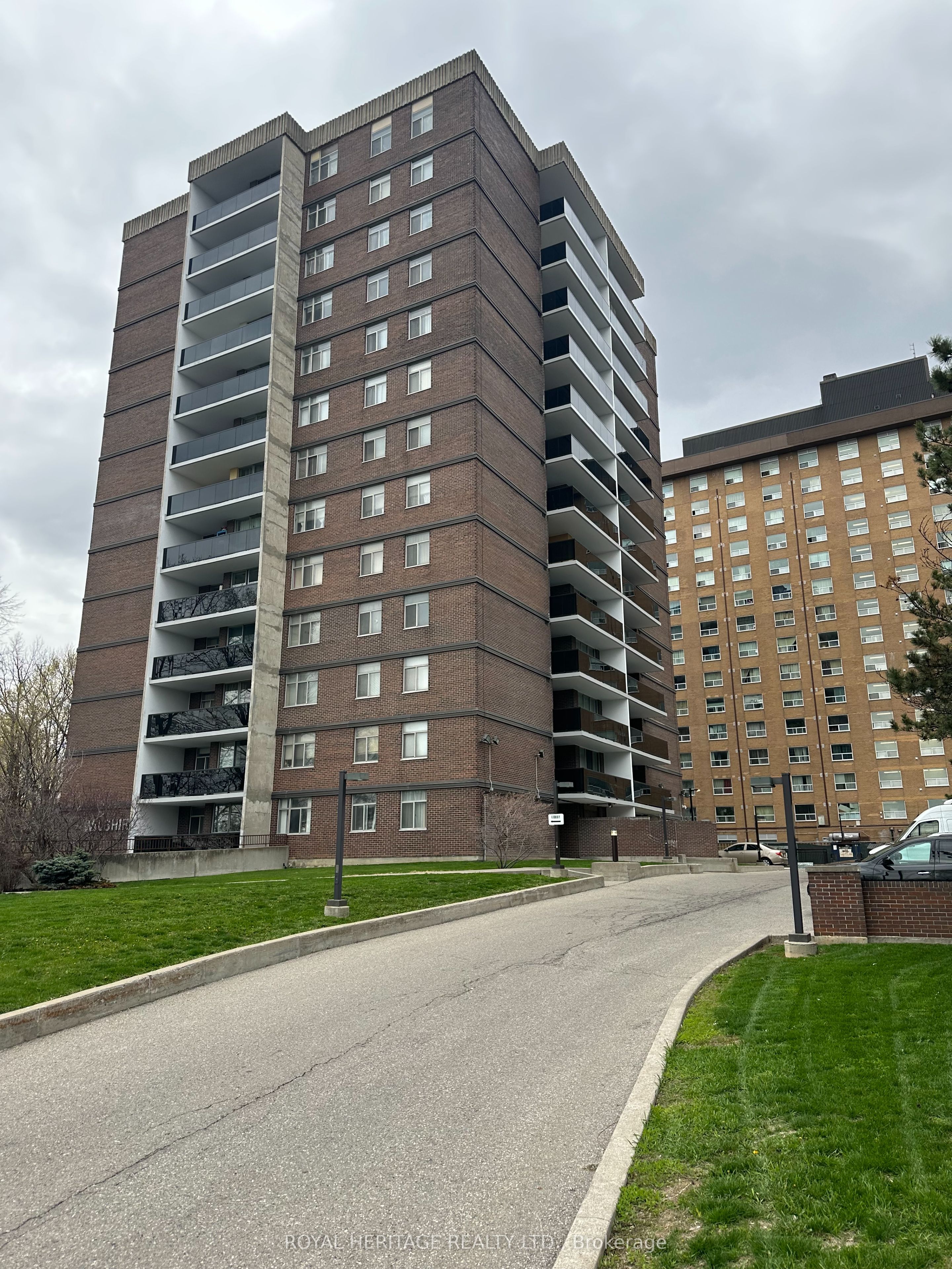 1275 Markham Road E 1502, Toronto, ON M1H 3A2 photo 2