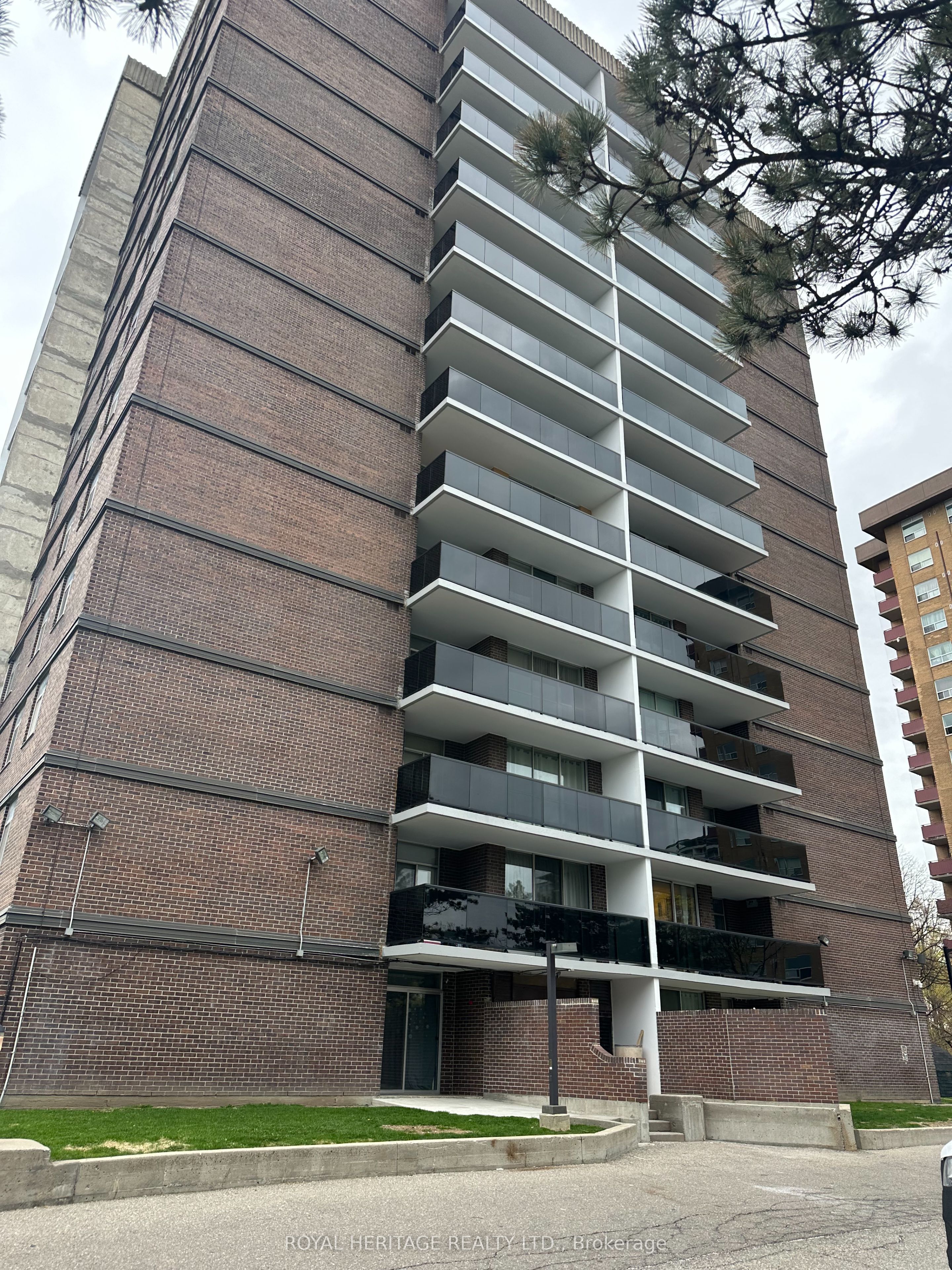 1275 Markham Road E 1502, Toronto, ON M1H 3A2 photo 3