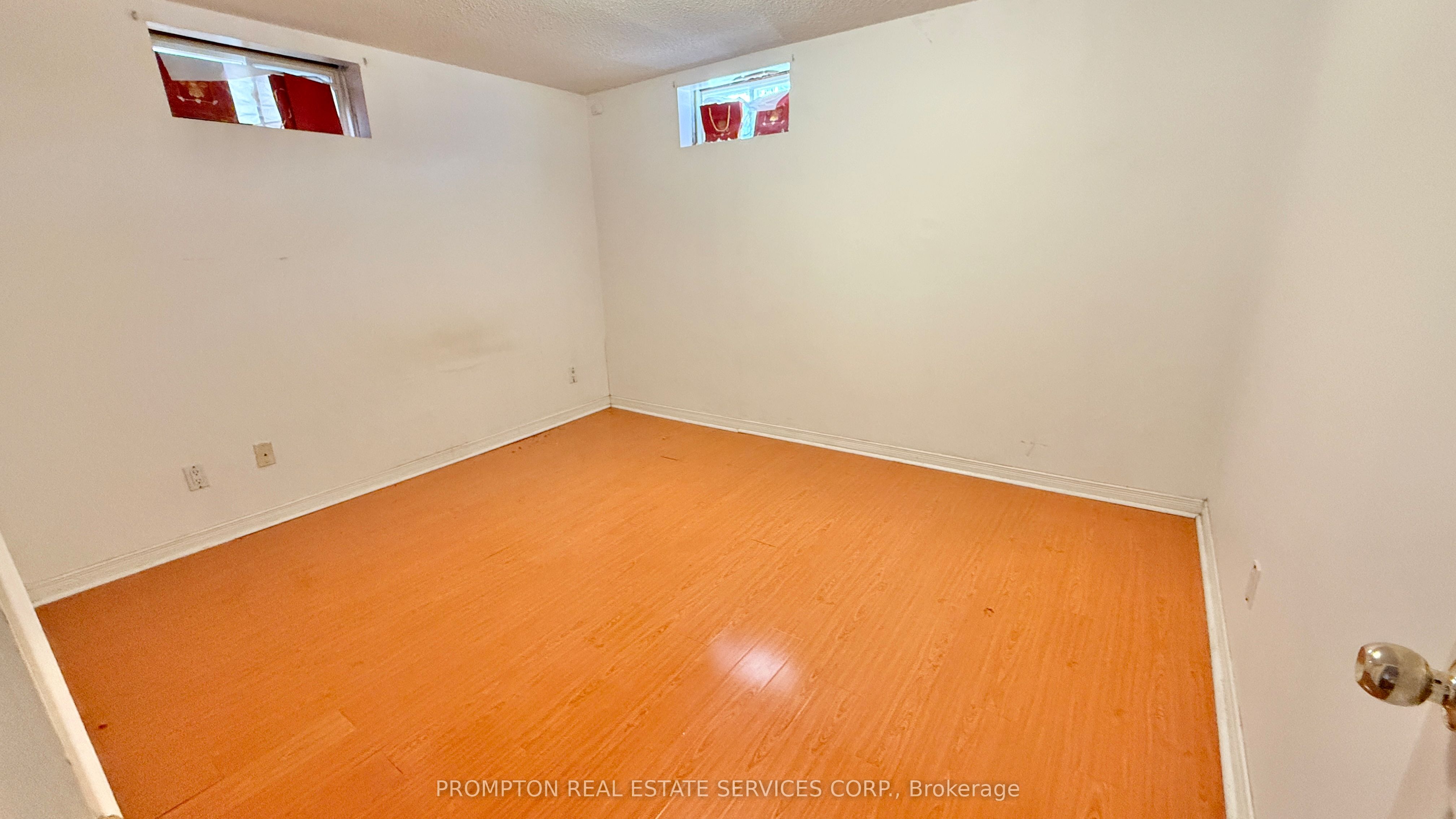 235 Roxanne Crescent, Toronto, ON M1V 4G5 photo 4