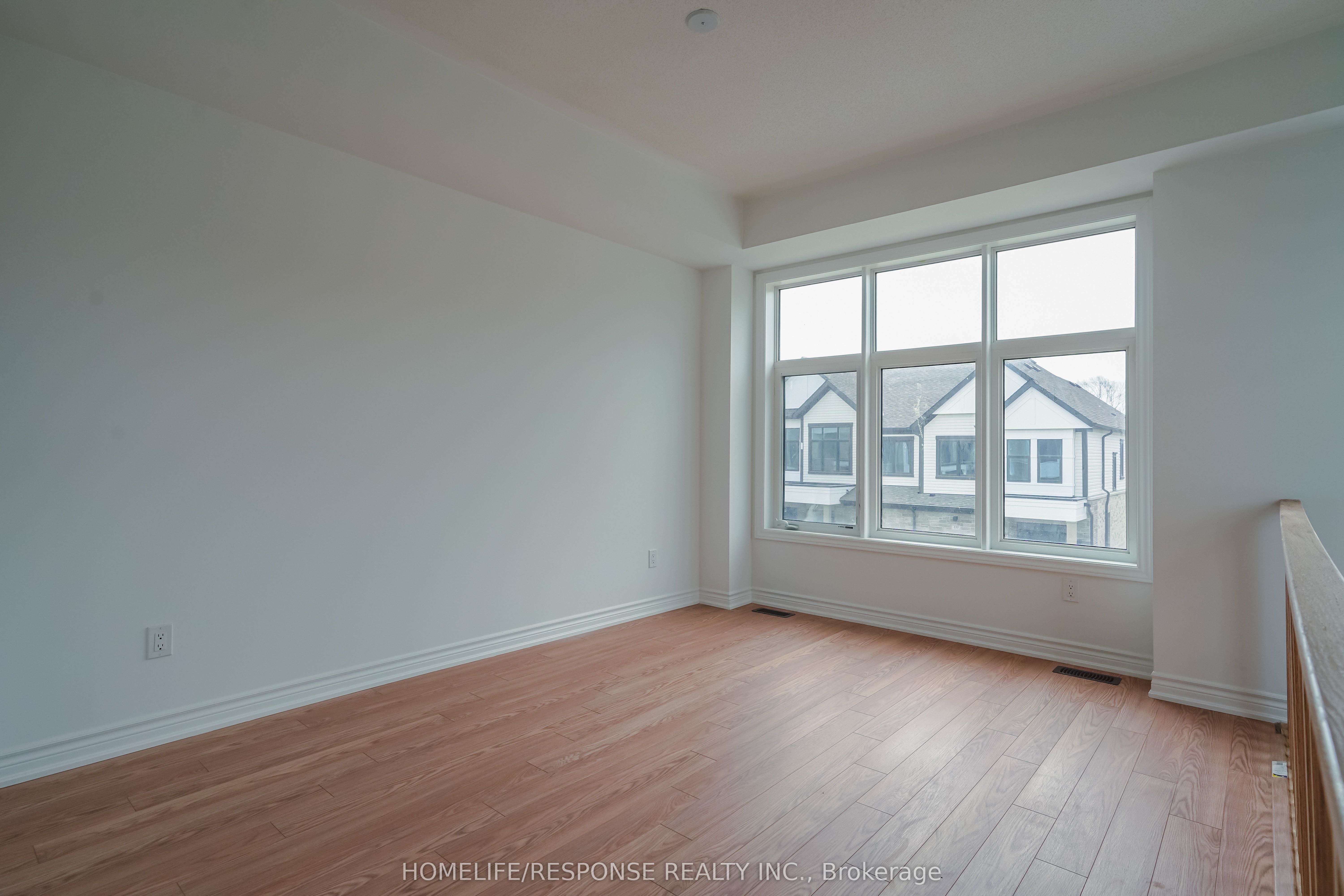 331 Okanagan Path S, Oshawa, ON L1H 6T9