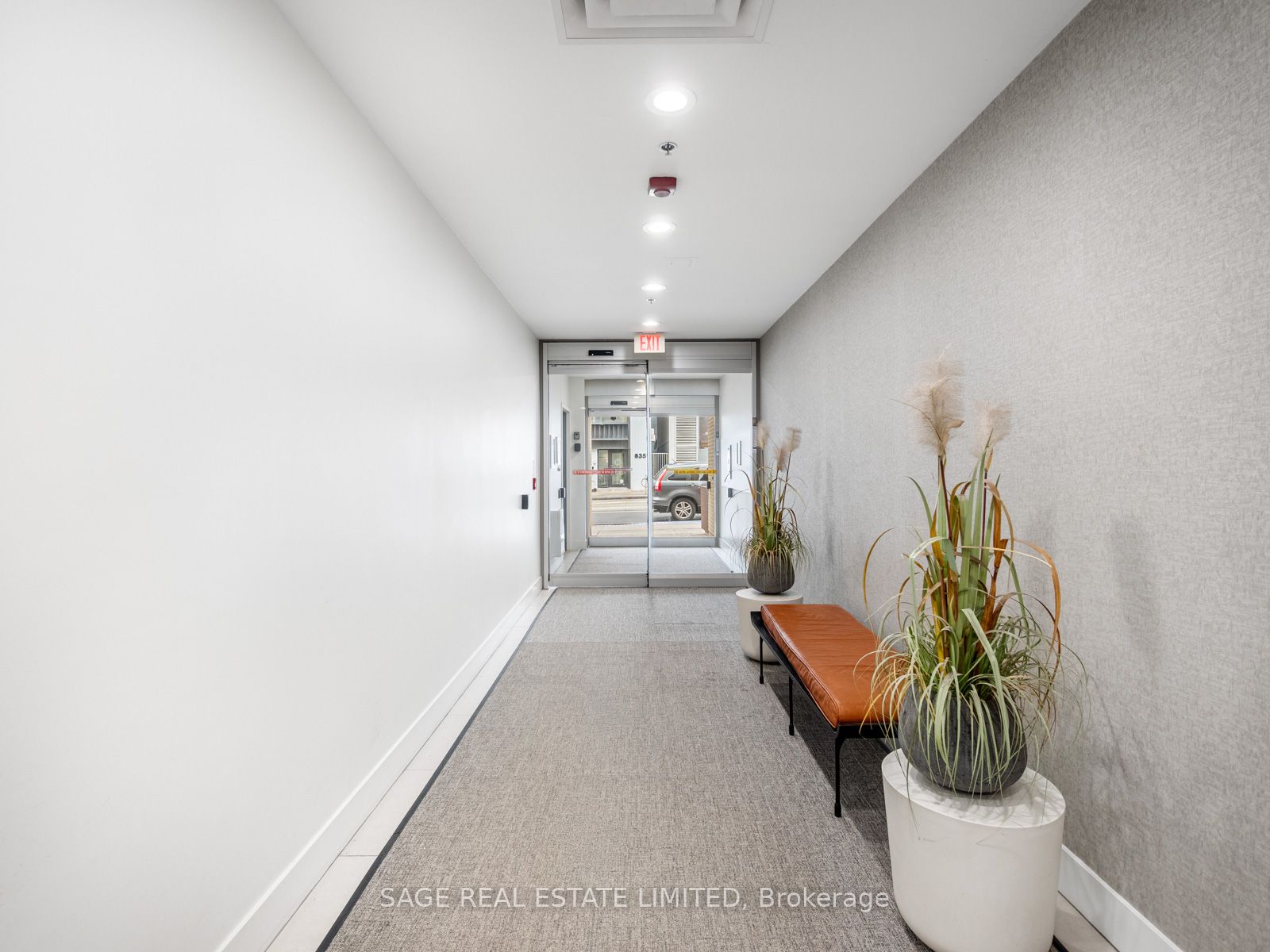 630 Queen East Street 411, Toronto, ON M4M 1G3 photo 2