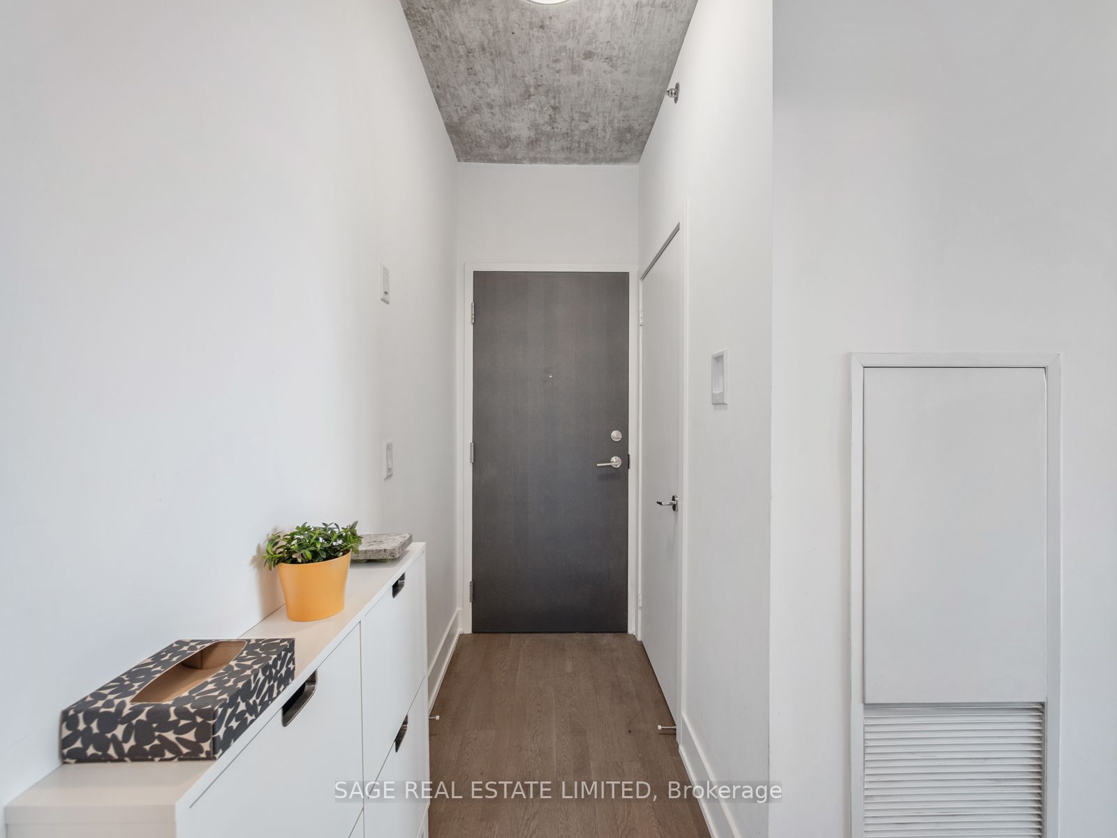 630 Queen East Street 411, Toronto, ON M4M 1G3 photo 3