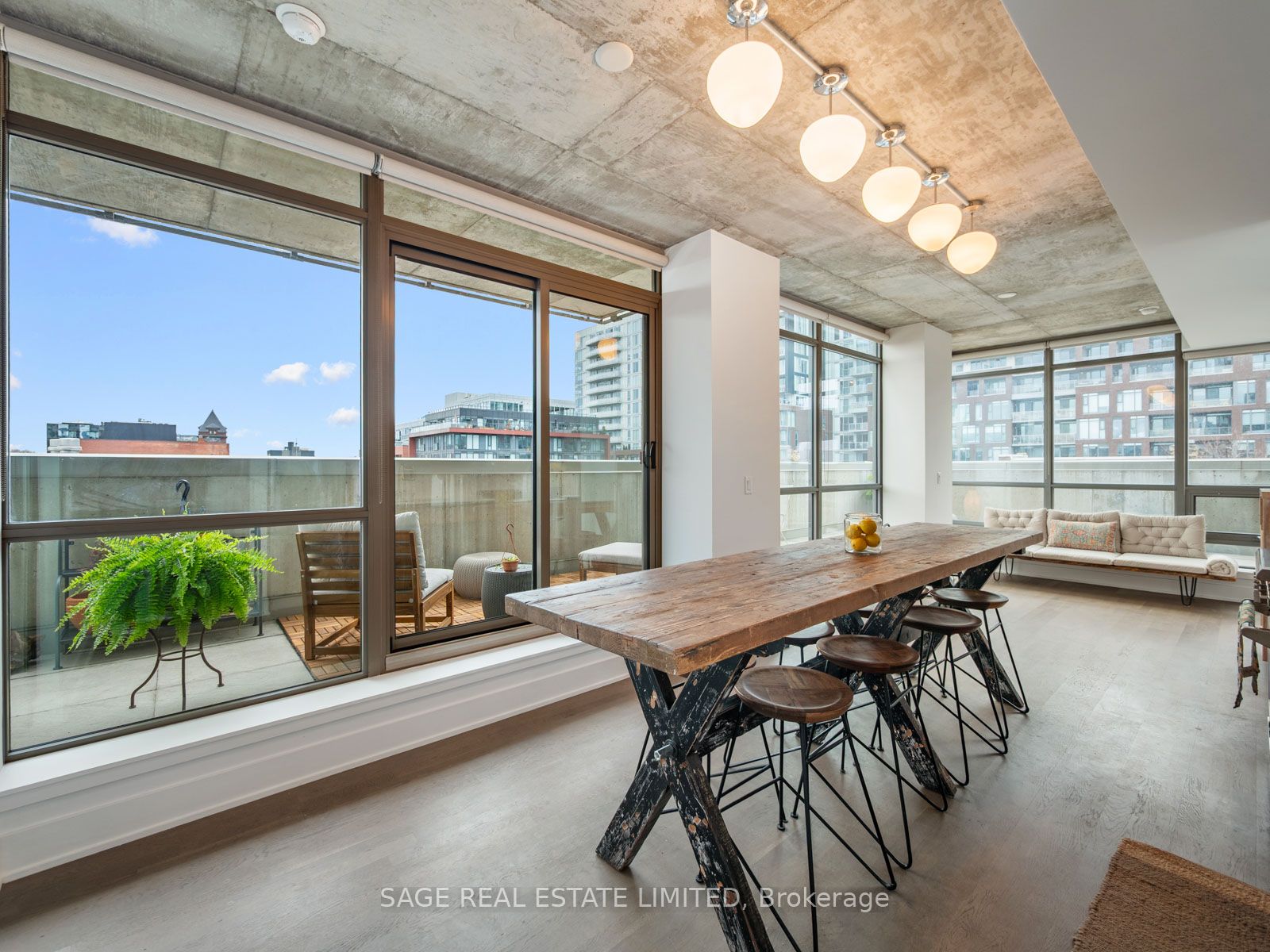 630 Queen East Street 411, Toronto, ON M4M 1G3 photo 5