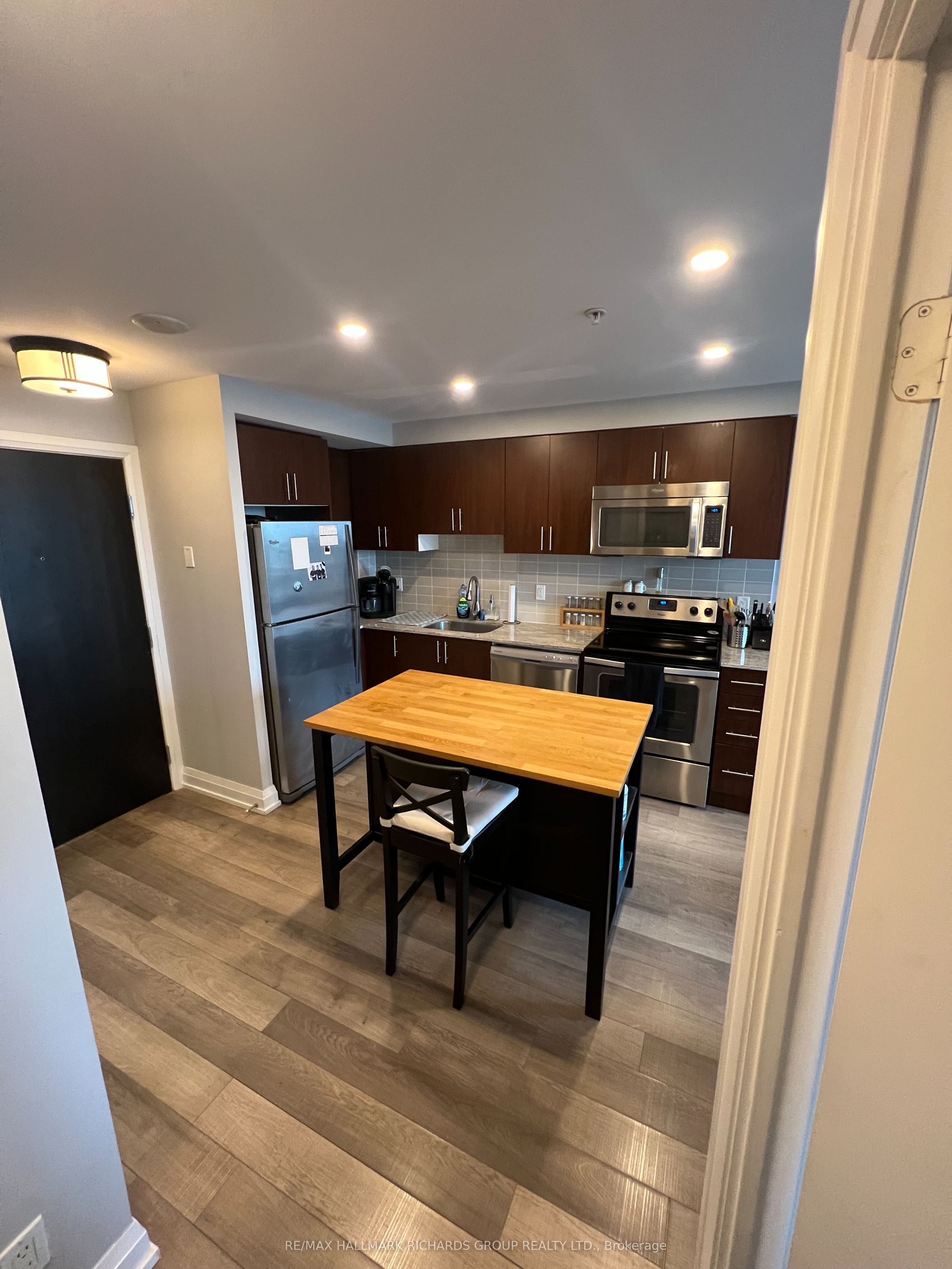 3520 Danforth Avenue PH8, Toronto, ON M1L 1E5 photo 3