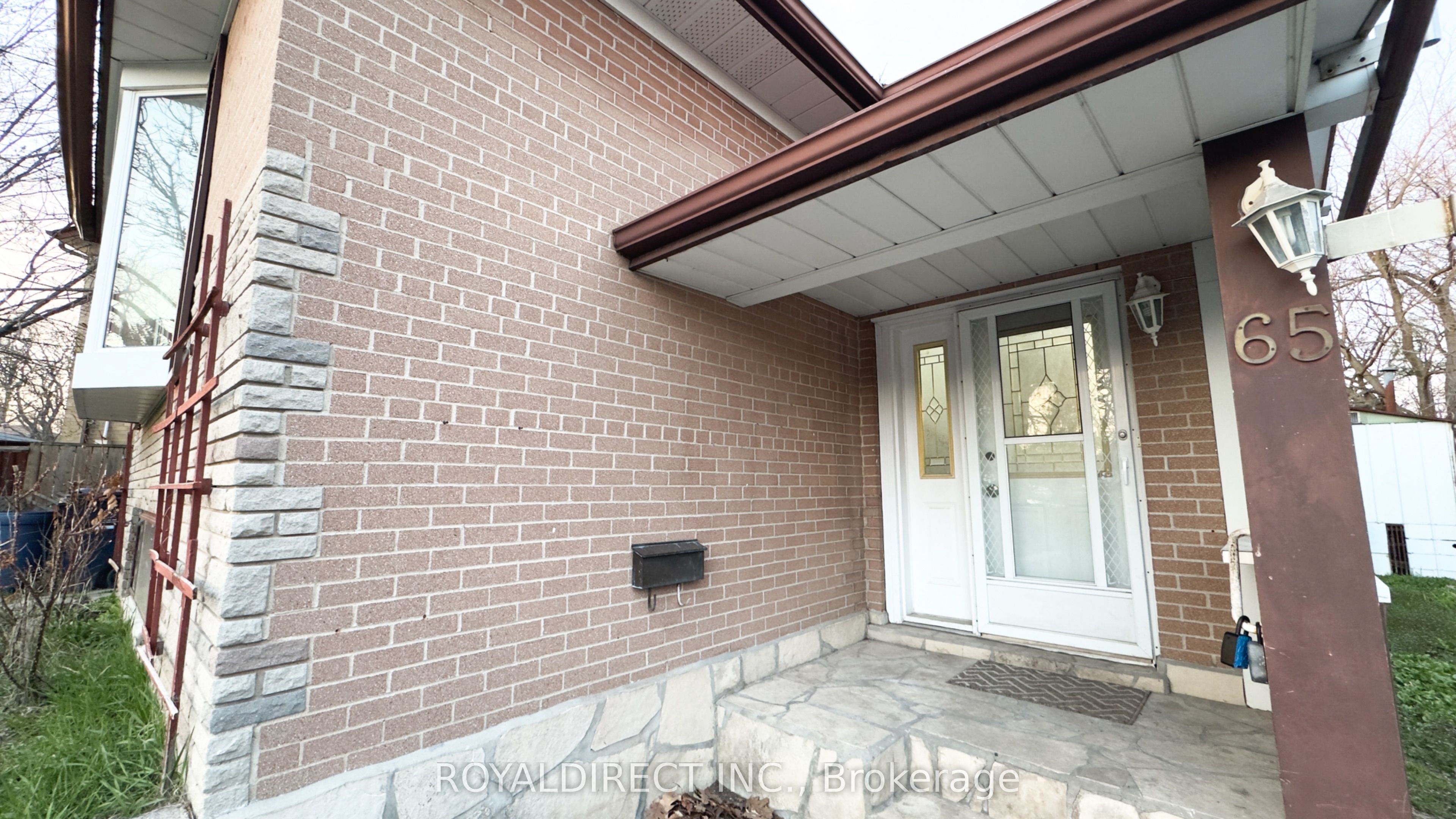 65 Sharbot Avenue, Toronto, ON M1H 1Z2 photo 4