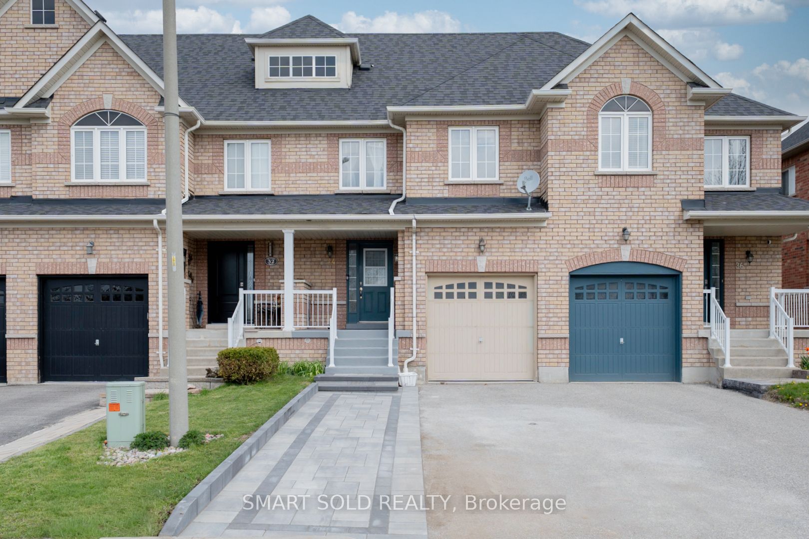 34 Atlantis Drive, Whitby, ON L1N 0E2 photo 3