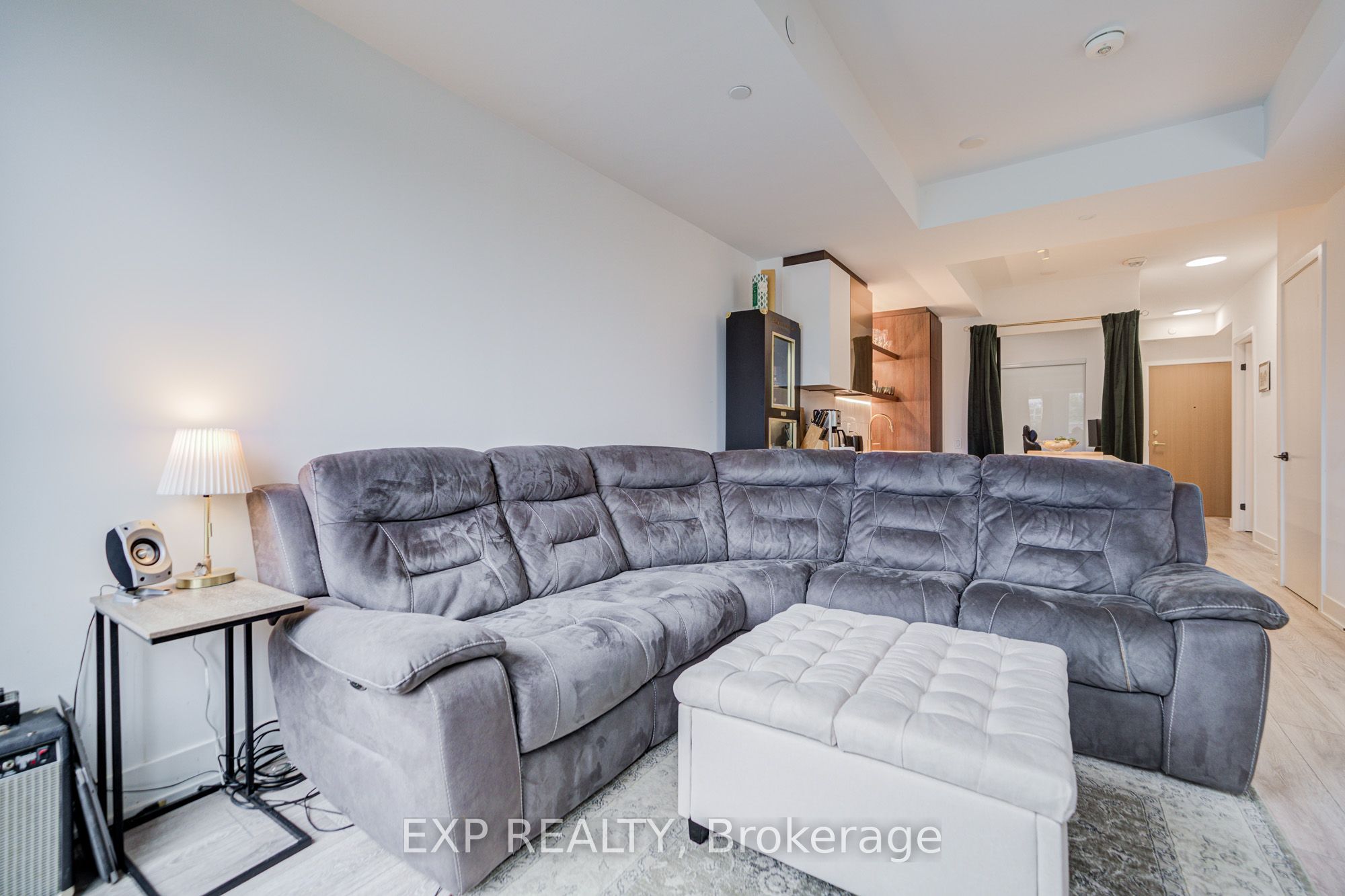 1285 Queen Street E 211, Toronto, ON M4L 1C2 photo 5