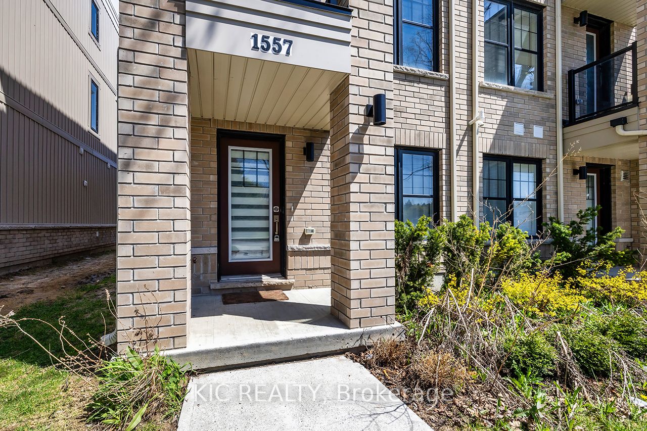 1557 Green Road, Clarington, ON L1C 7E5 photo 3