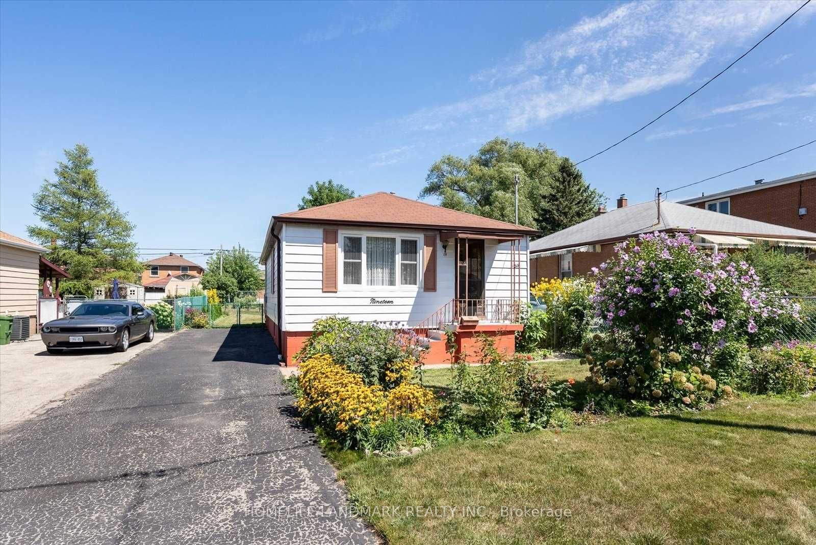 19 Winter Avenue (Full House), Toronto, ON M1K 4L6