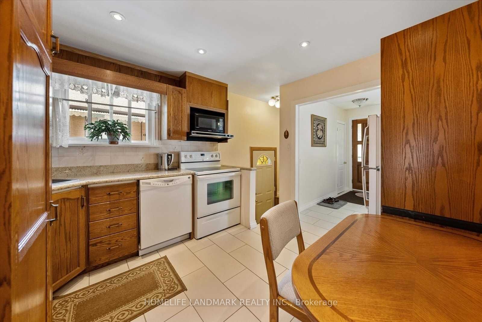 19 Winter Avenue (Full House), Toronto, ON M1K 4L6 photo 4
