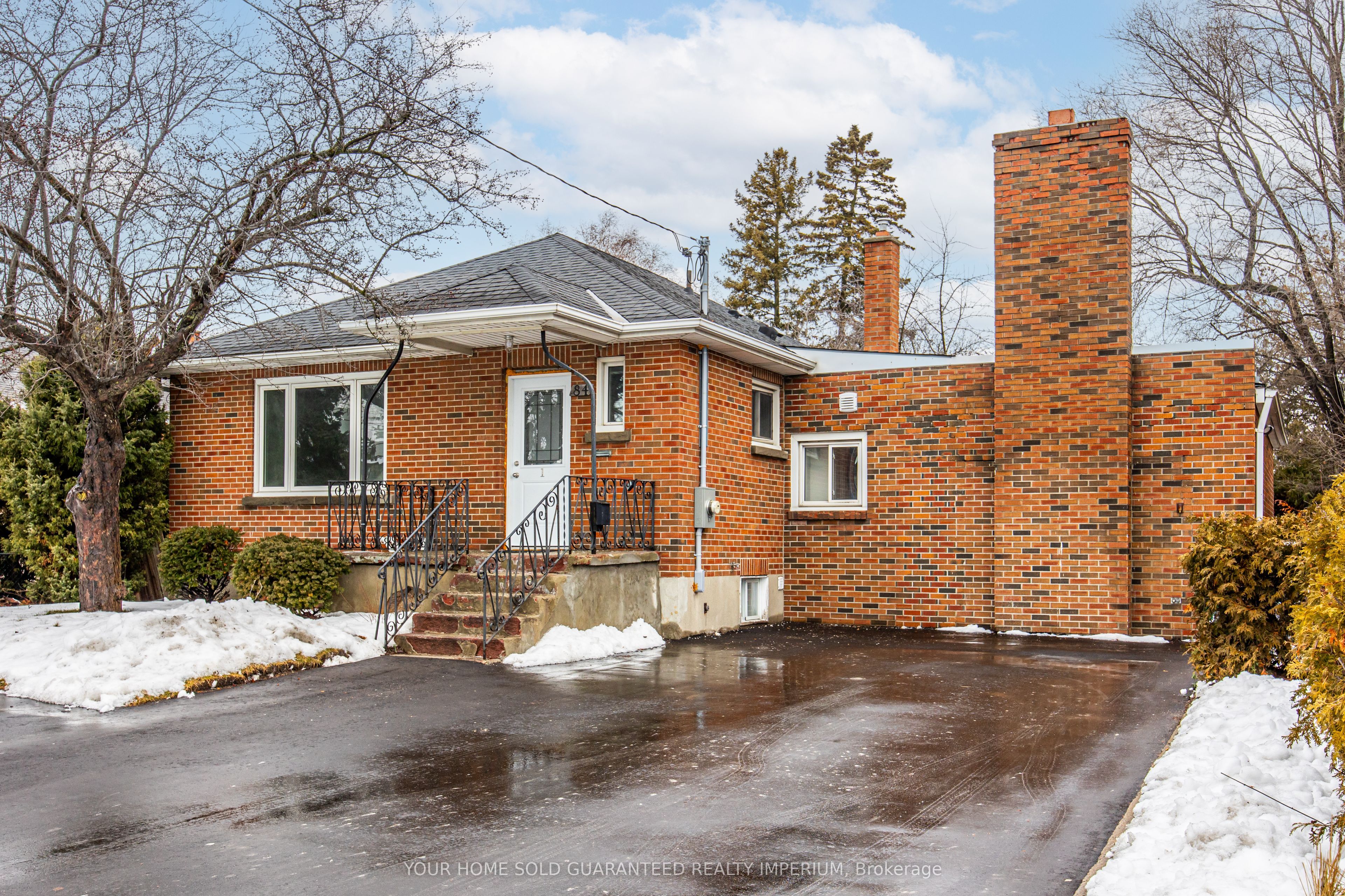 84 Taunton Road W 3, Oshawa, ON L1G 3T2