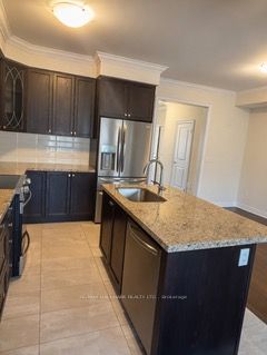 14 Aldridge Lane, Clarington, ON L1B 0V6 photo 3