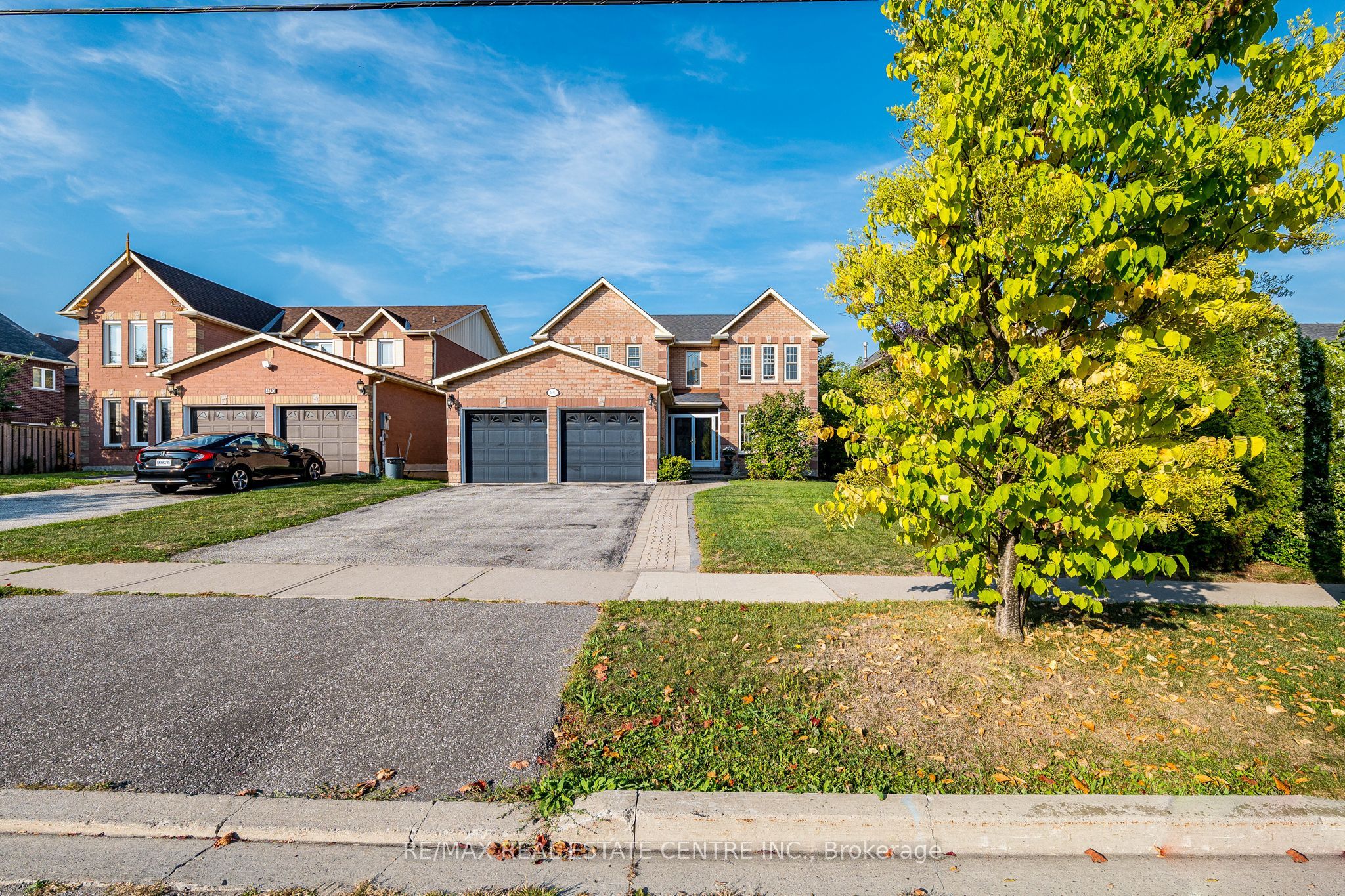 490 Old Harwood Avenue, Ajax, ON L1T 3L1 photo 2