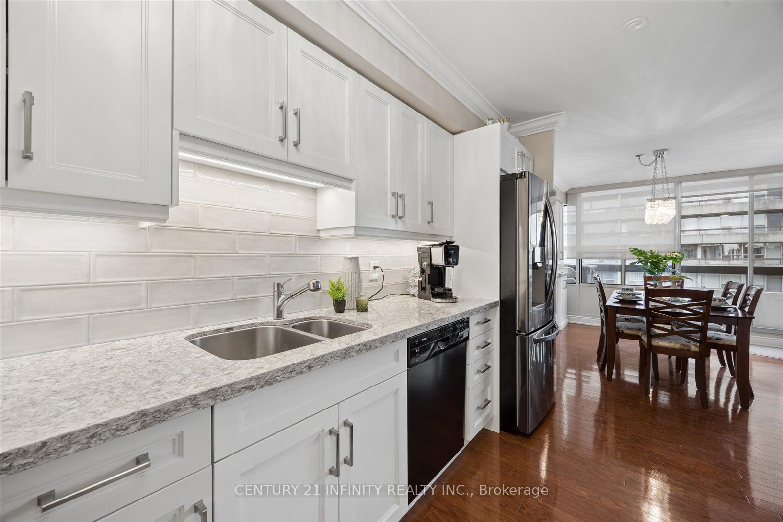 50 Richmond Street E 635, Oshawa, ON L1G 7C7 photo 5