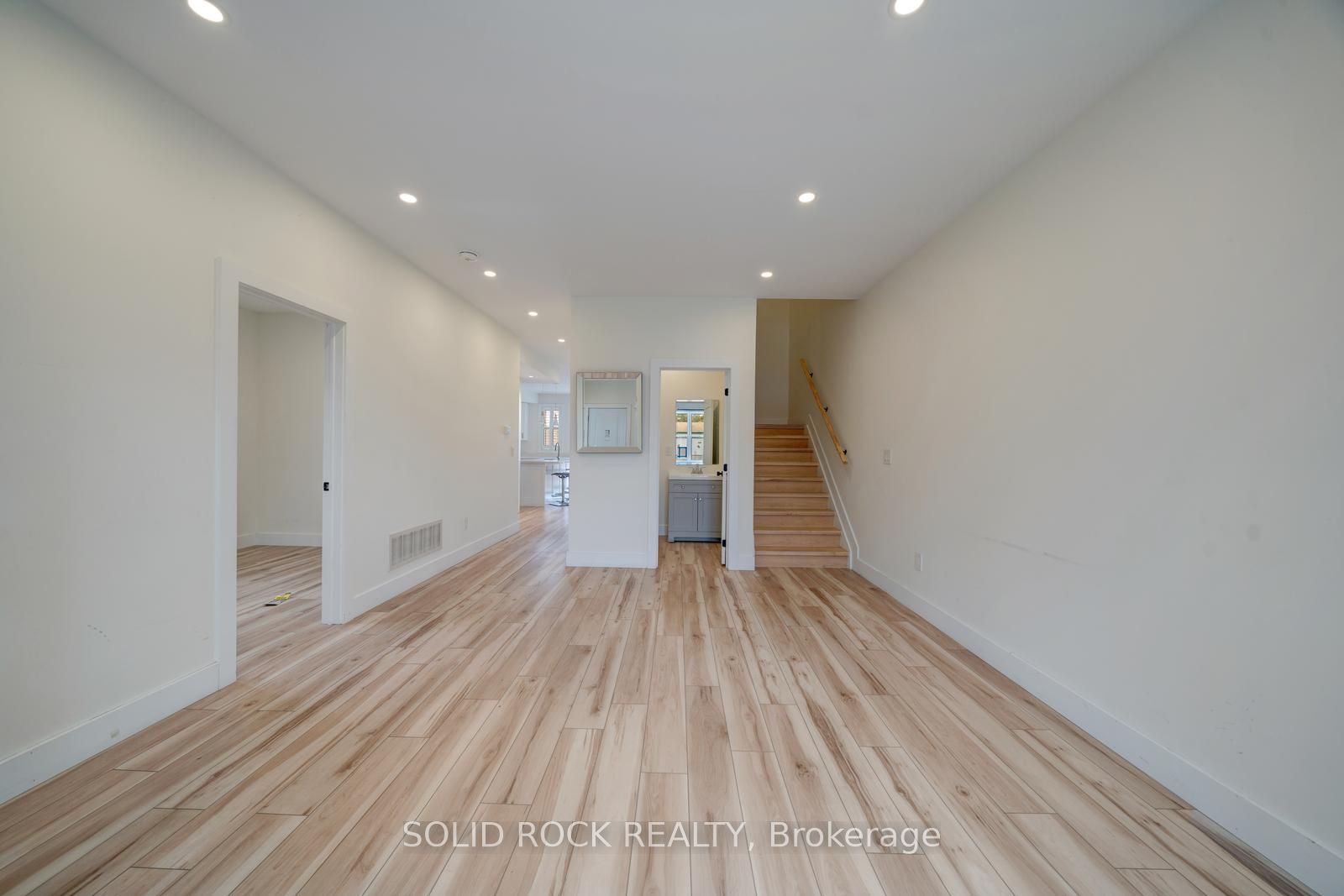 781 Oliva Street, Pickering, ON L1W 2V9 photo 4