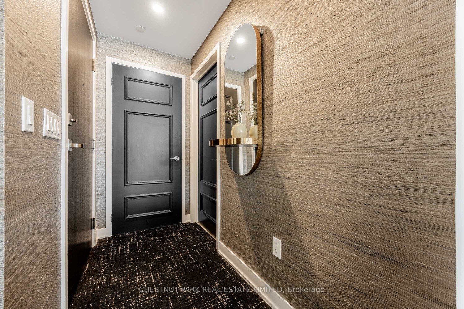 630 Kingston Road 201, Toronto, ON M4E 0B7 photo 2