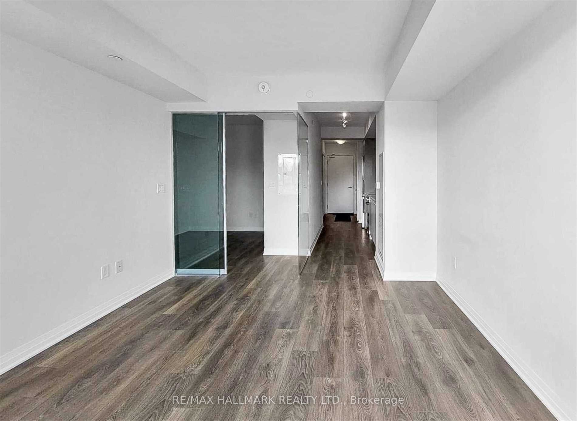 2301 Danforth Avenue 417, Toronto, ON M4C 1K5 photo 4