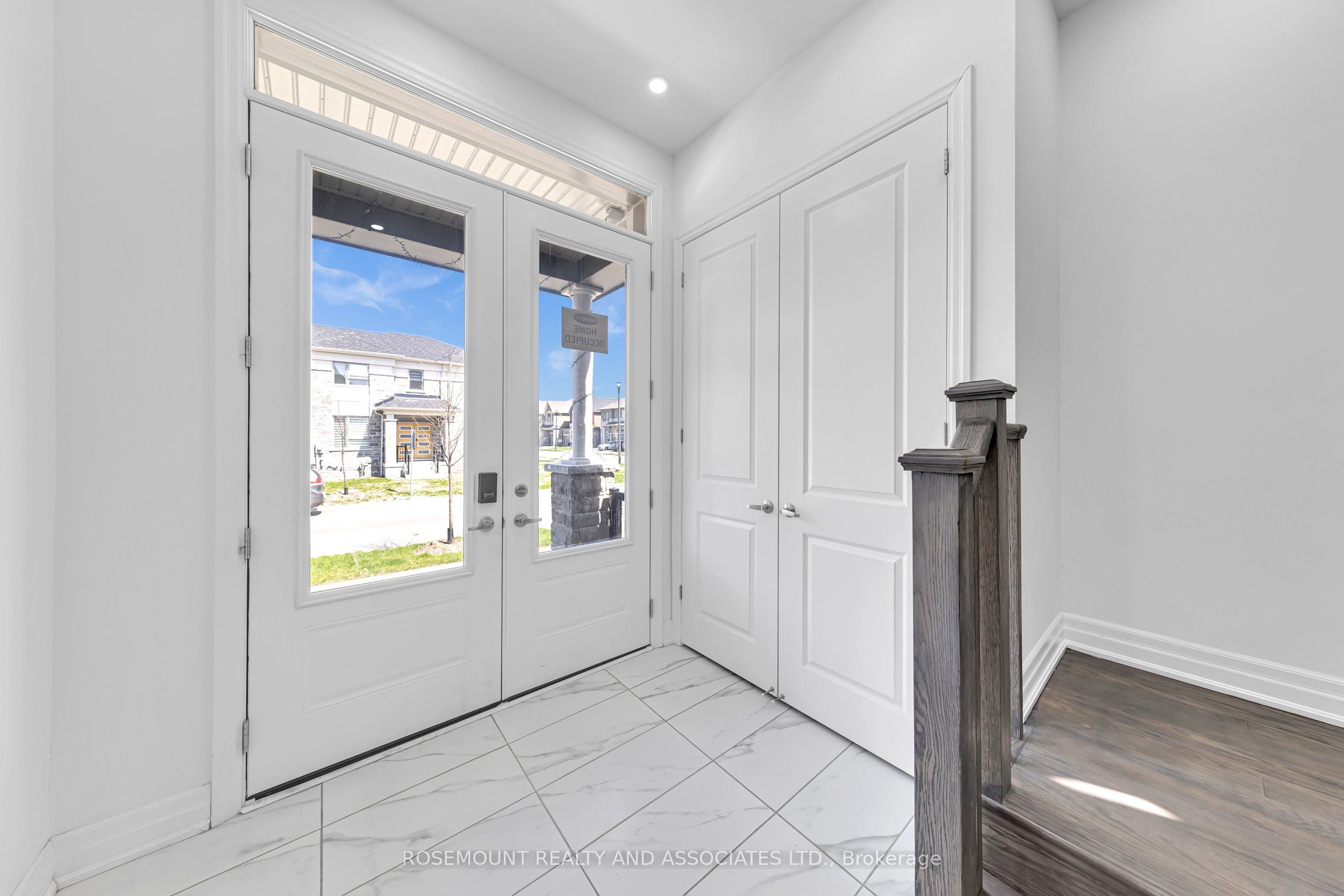 1423 Swallowtail Lane, Pickering, ON L1X 0N8 photo 5