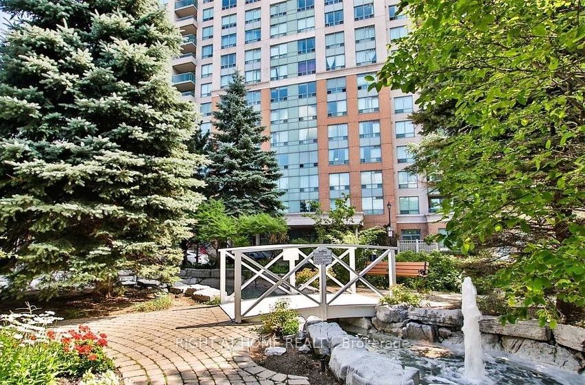 125 Omni Drive 2133, Toronto, ON M1P 5A9 photo 3