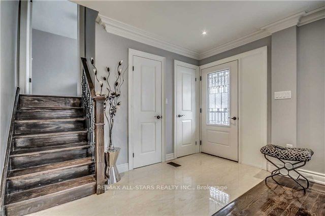 12 Rossander Court, Toronto, ON M1J 2B7 photo 3