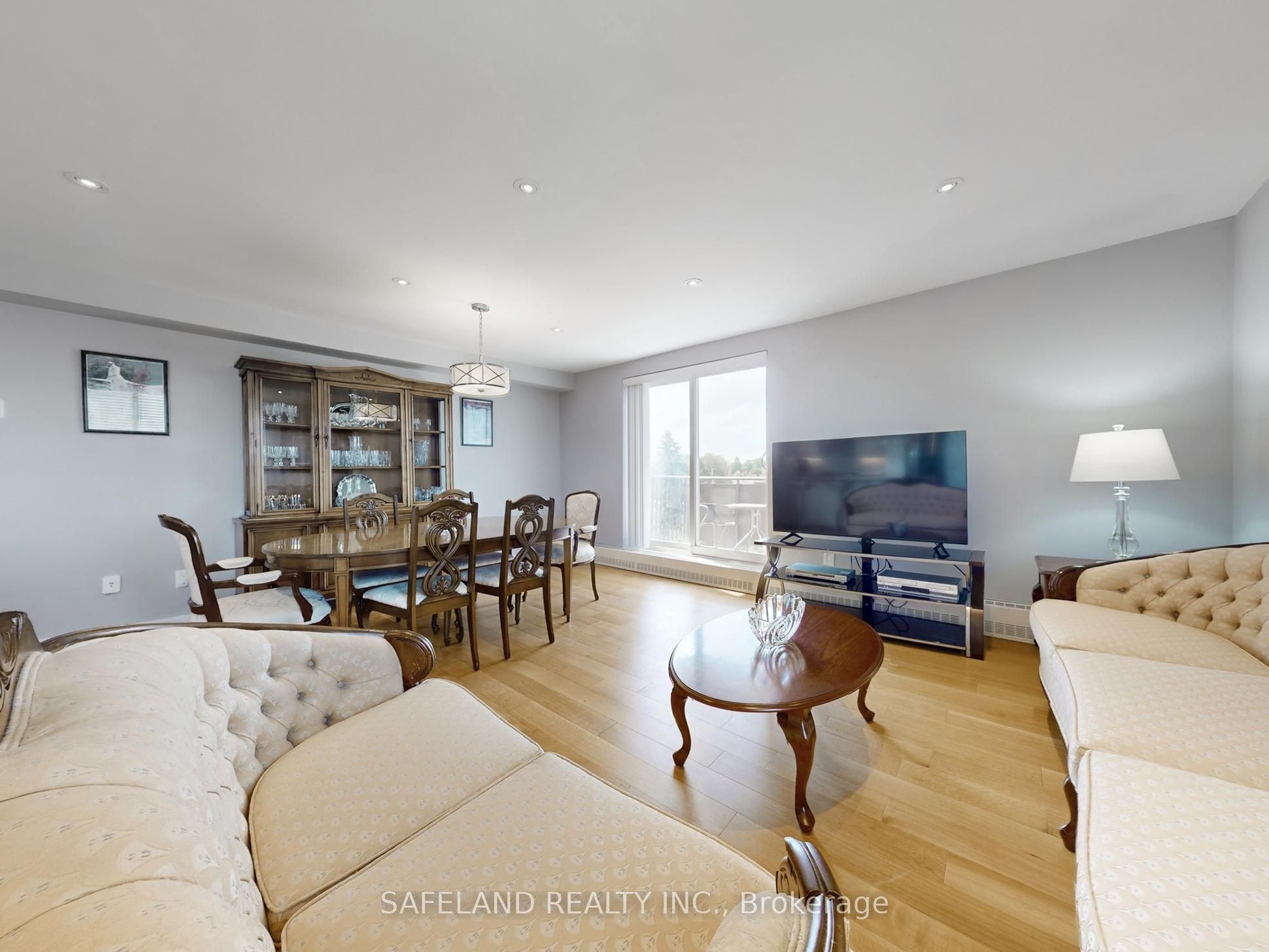 1101 Pharmacy Avenue 505, Toronto, ON M1R 2H2 photo 4