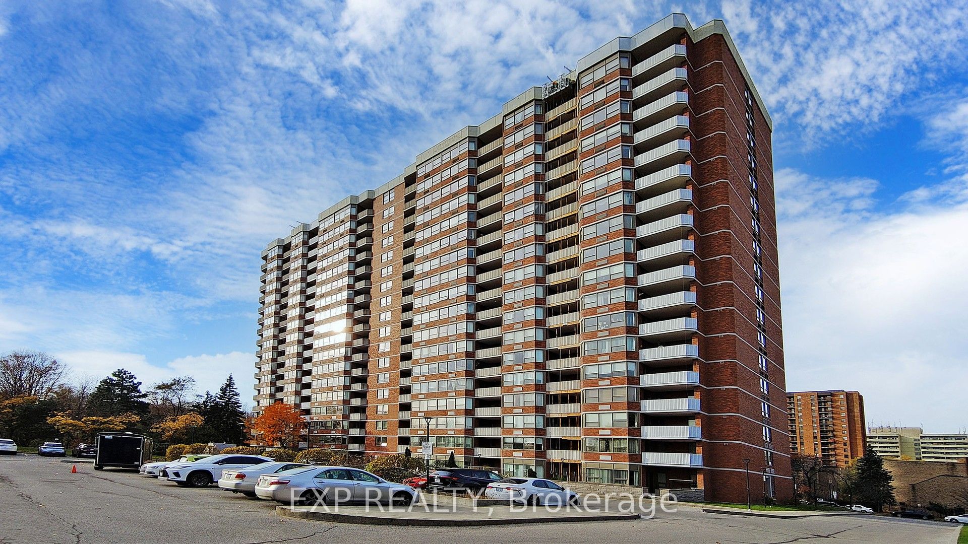 121 Ling Road 808, Toronto, ON M1E 4Y2 photo 2