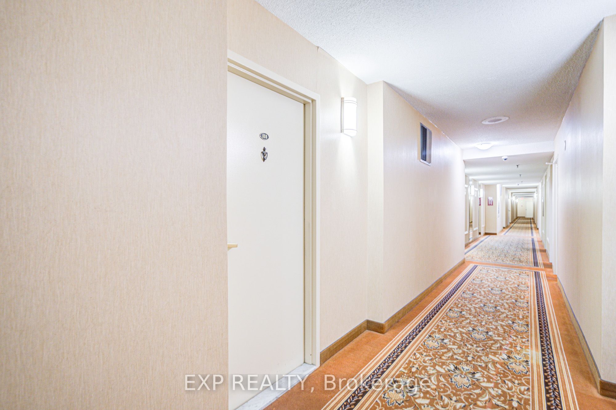 121 Ling Road 808, Toronto, ON M1E 4Y2 photo 5