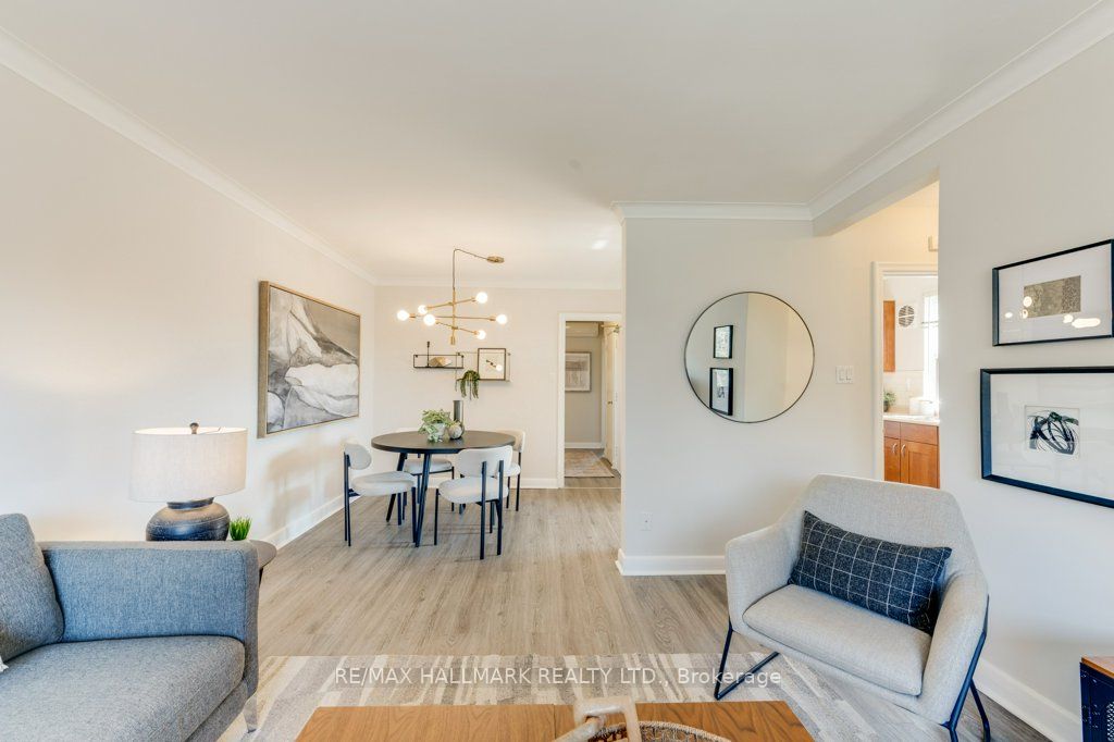 225 Woodville Avenue Main, Toronto, ON M4J 2R4 photo 5