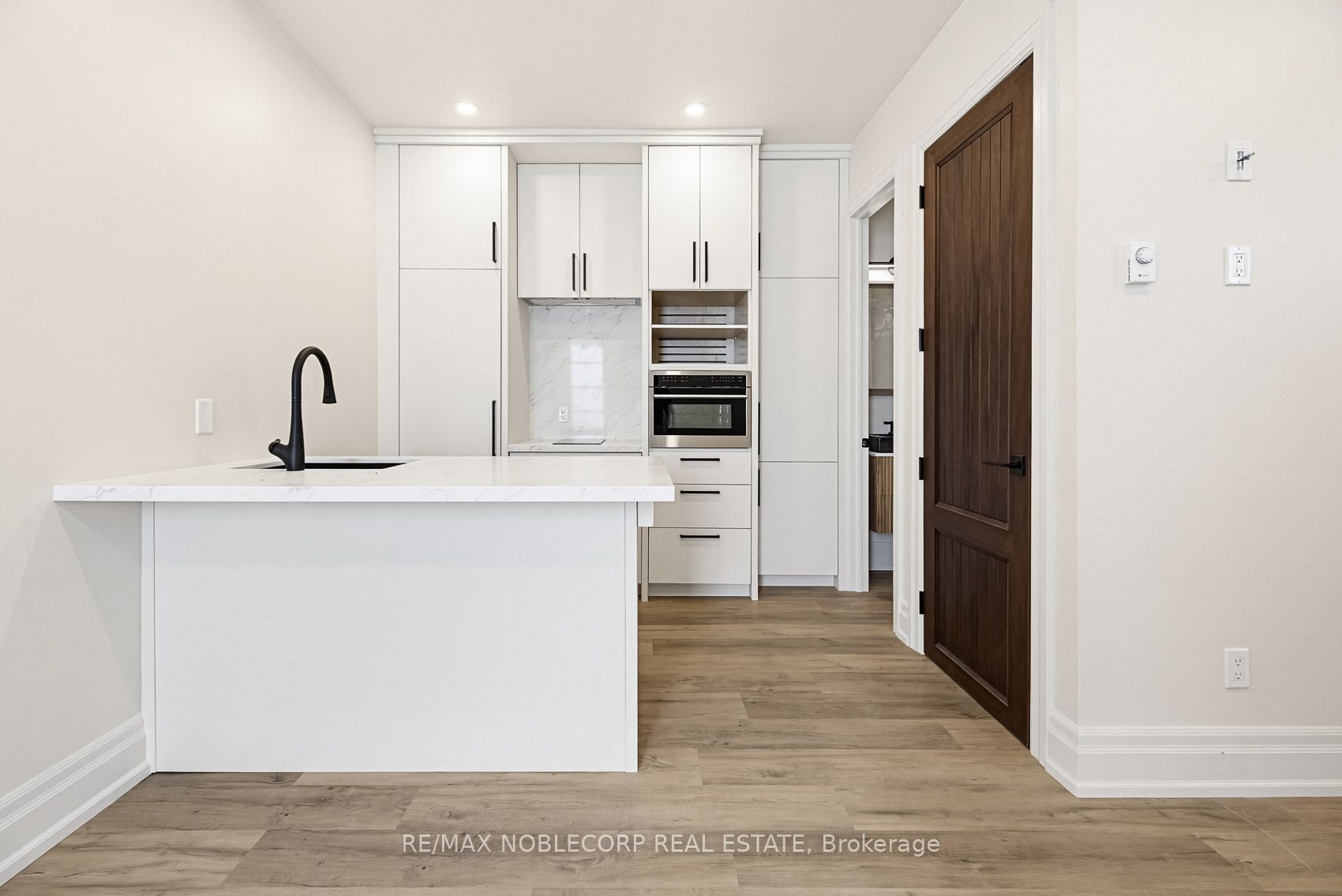 108 Enderby Road 5, Toronto, ON M4E 2S5