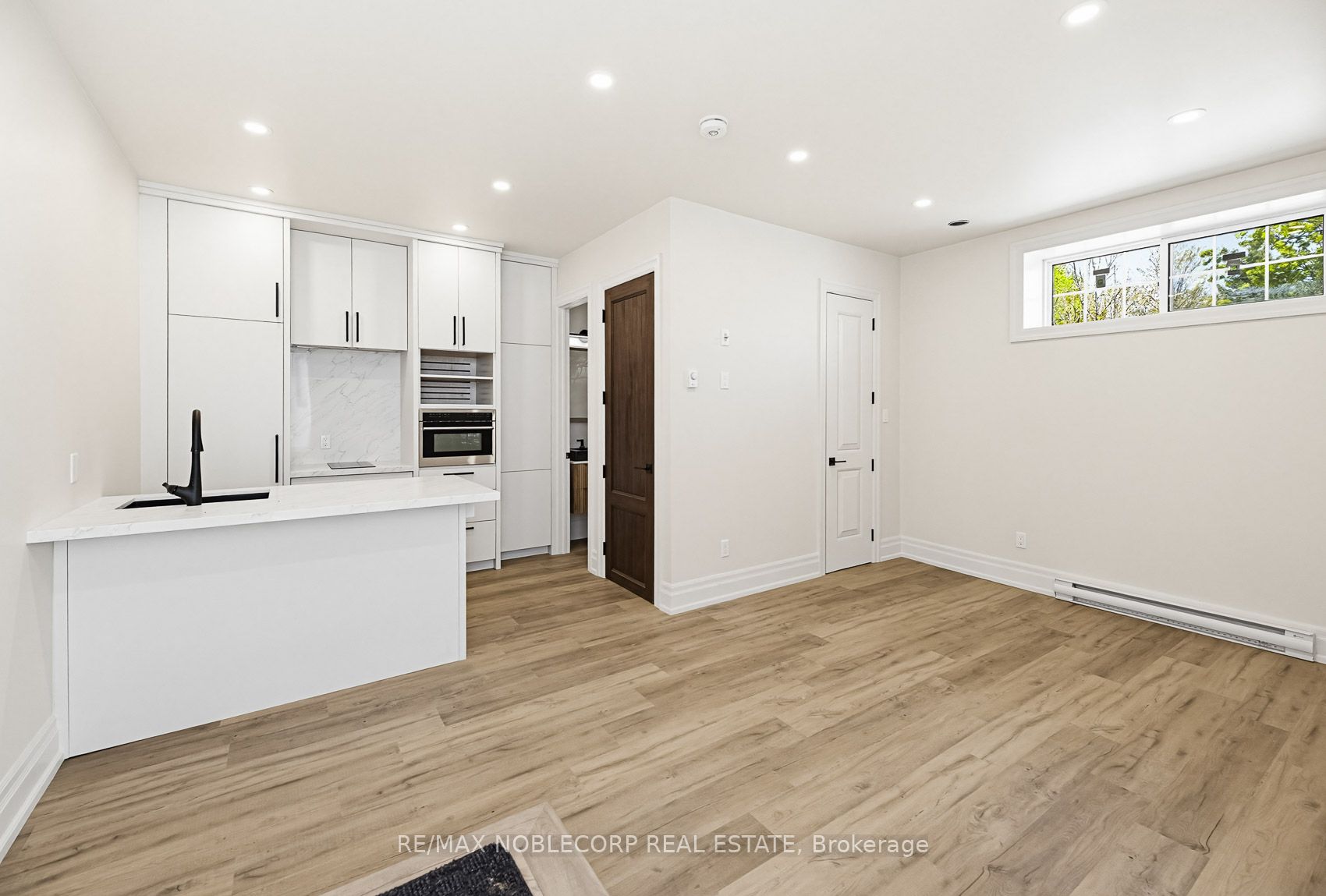 108 Enderby Road 5, Toronto, ON M4E 2S5 photo 2
