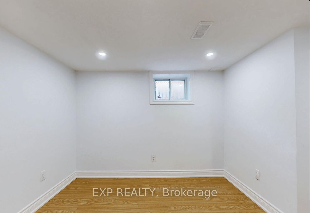 45 Blaisdale Road Bsmt, Toronto, ON M1P 1V9 photo 5