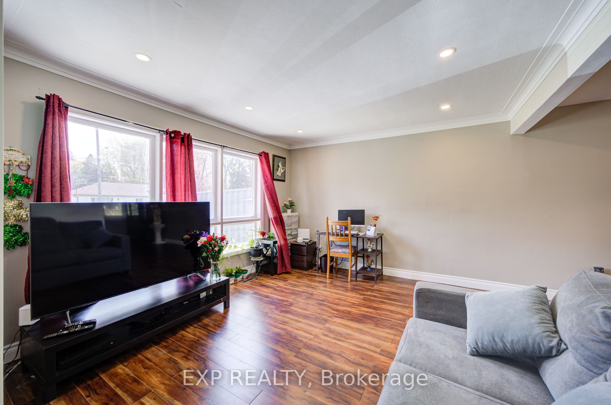 95 Reidmount Avenue E, Toronto, ON M1S 1B6 photo 4