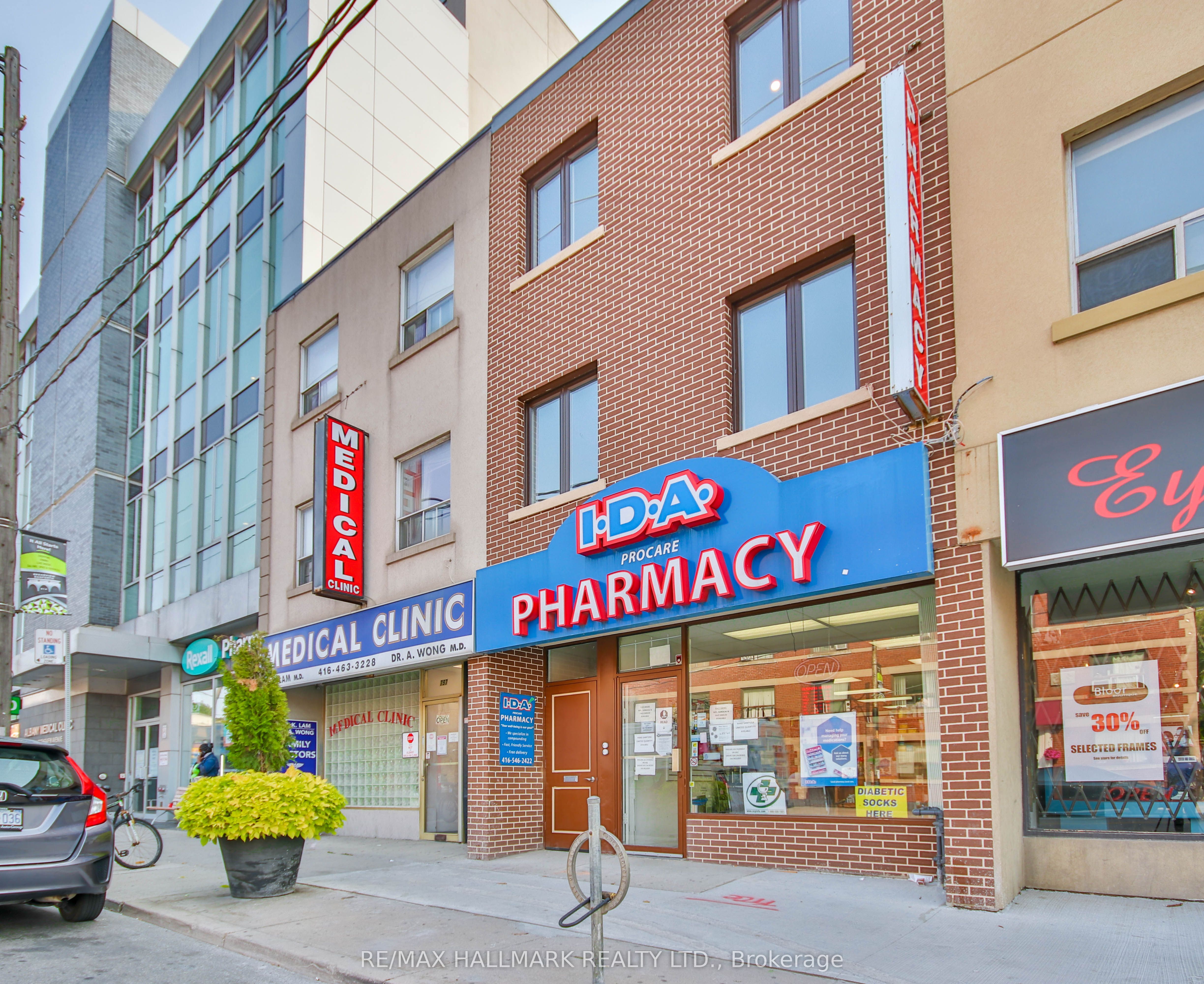 795 Broadview Avenue 2, Toronto, ON M4K 2P8