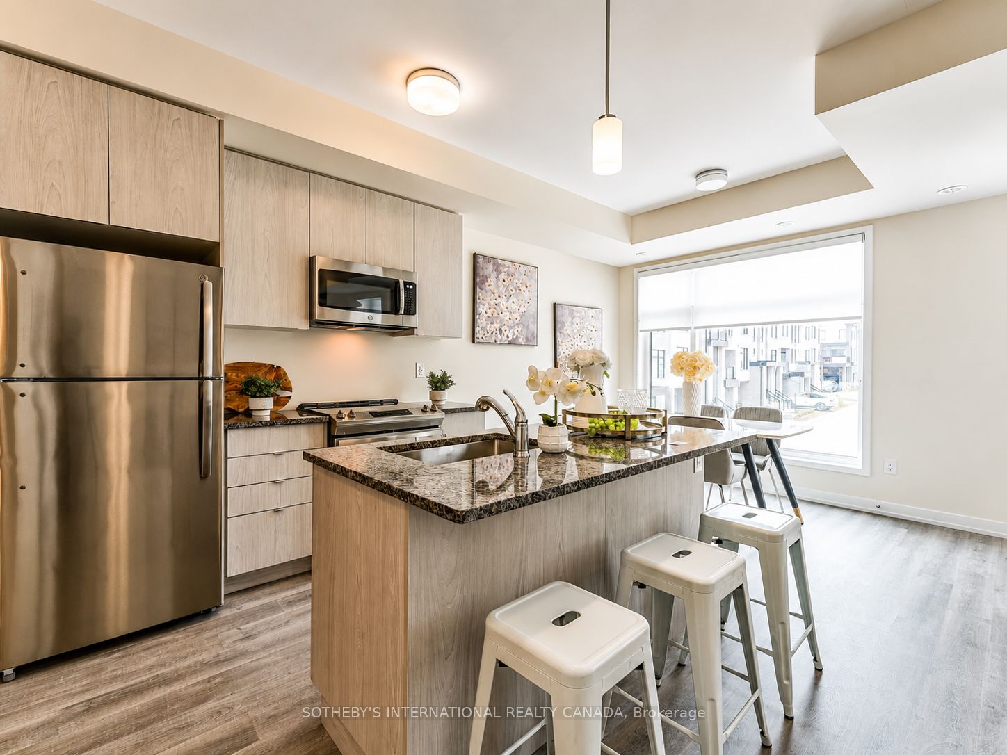 2550 Castlegate Crossing 419, Pickering, ON L1X 0H6 photo 5