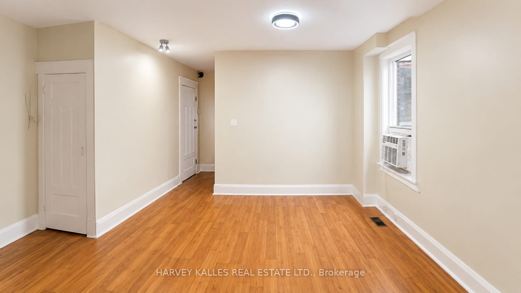 1355 Danforth Avenue 2nd Flr, Toronto, ON M4J 1N1 photo 4