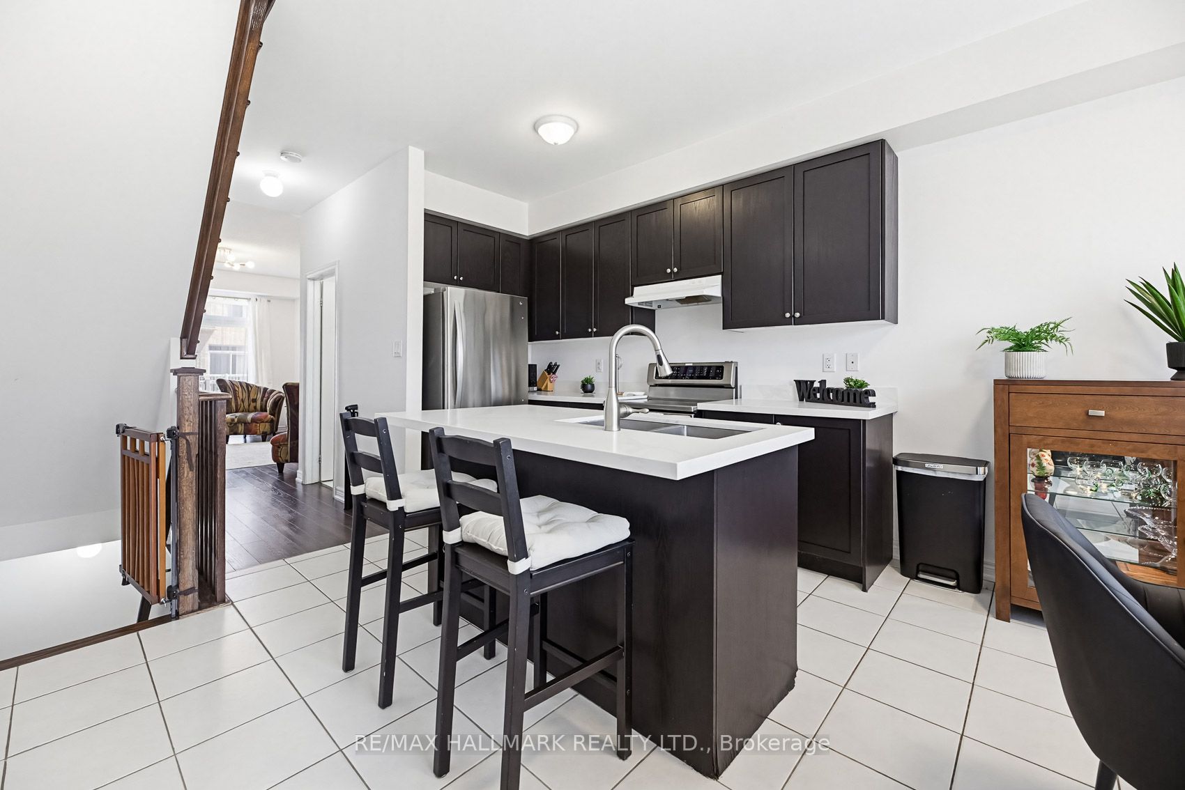 60 Belanger Crescent, Toronto, ON M1L 0H3 photo 4
