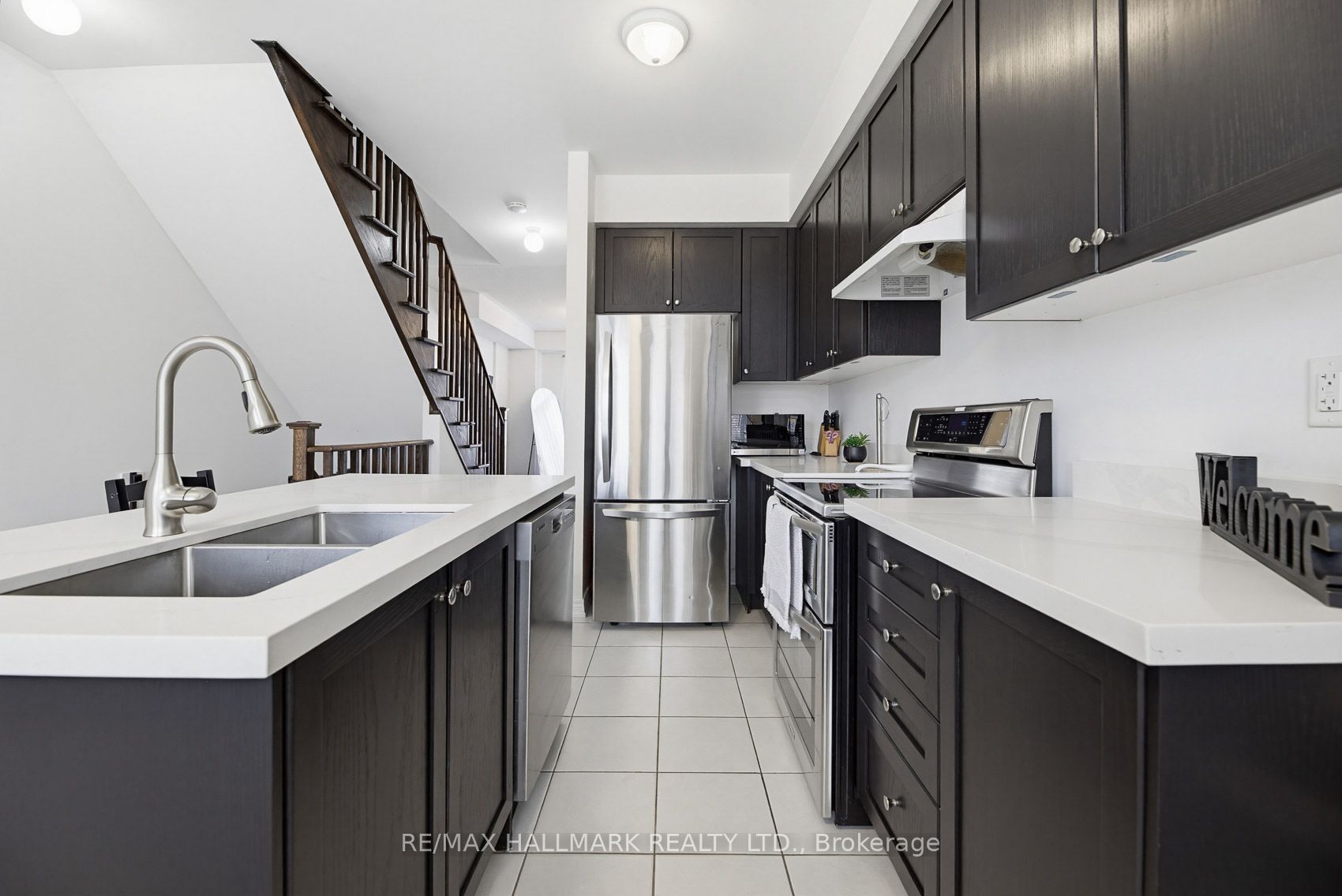 60 Belanger Crescent, Toronto, ON M1L 0H3 photo 5