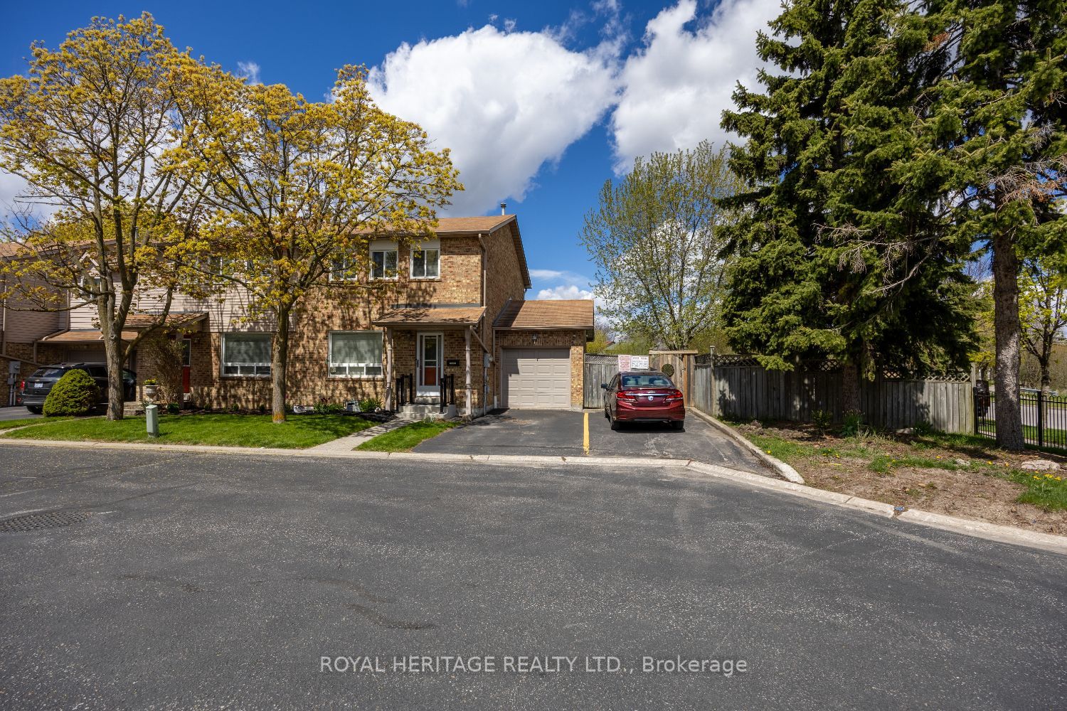 1640 Nichol Avenue S 14, Whitby, ON L1N 8P6 photo 2