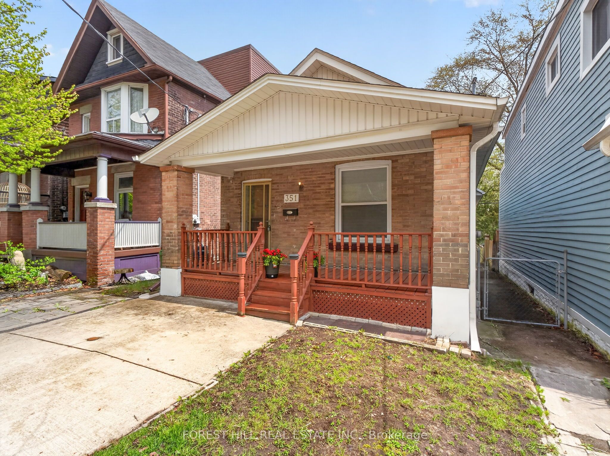 351 Woodfield Road, Toronto, ON M4L 2W9