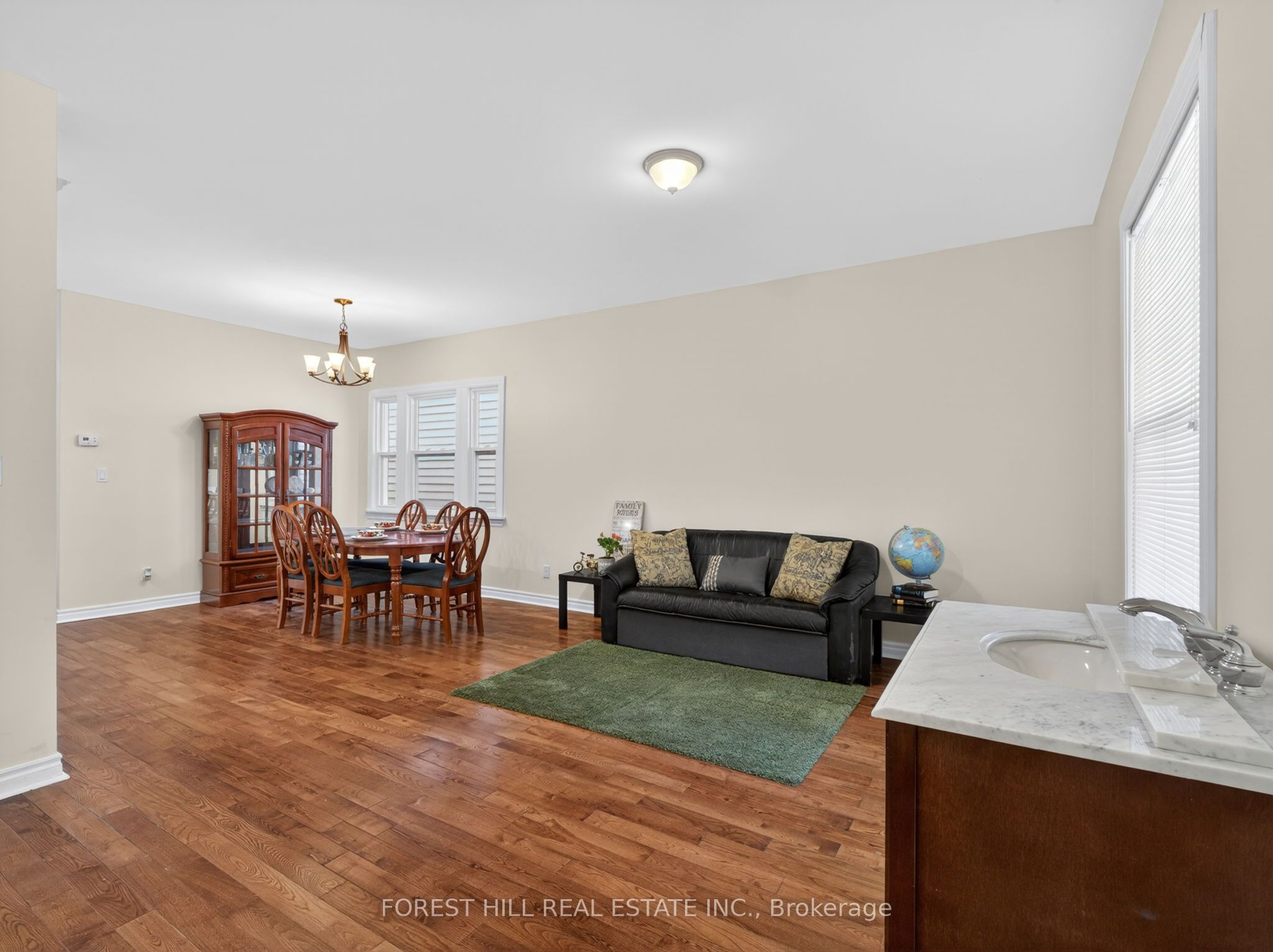 351 Woodfield Road, Toronto, ON M4L 2W9 photo 3
