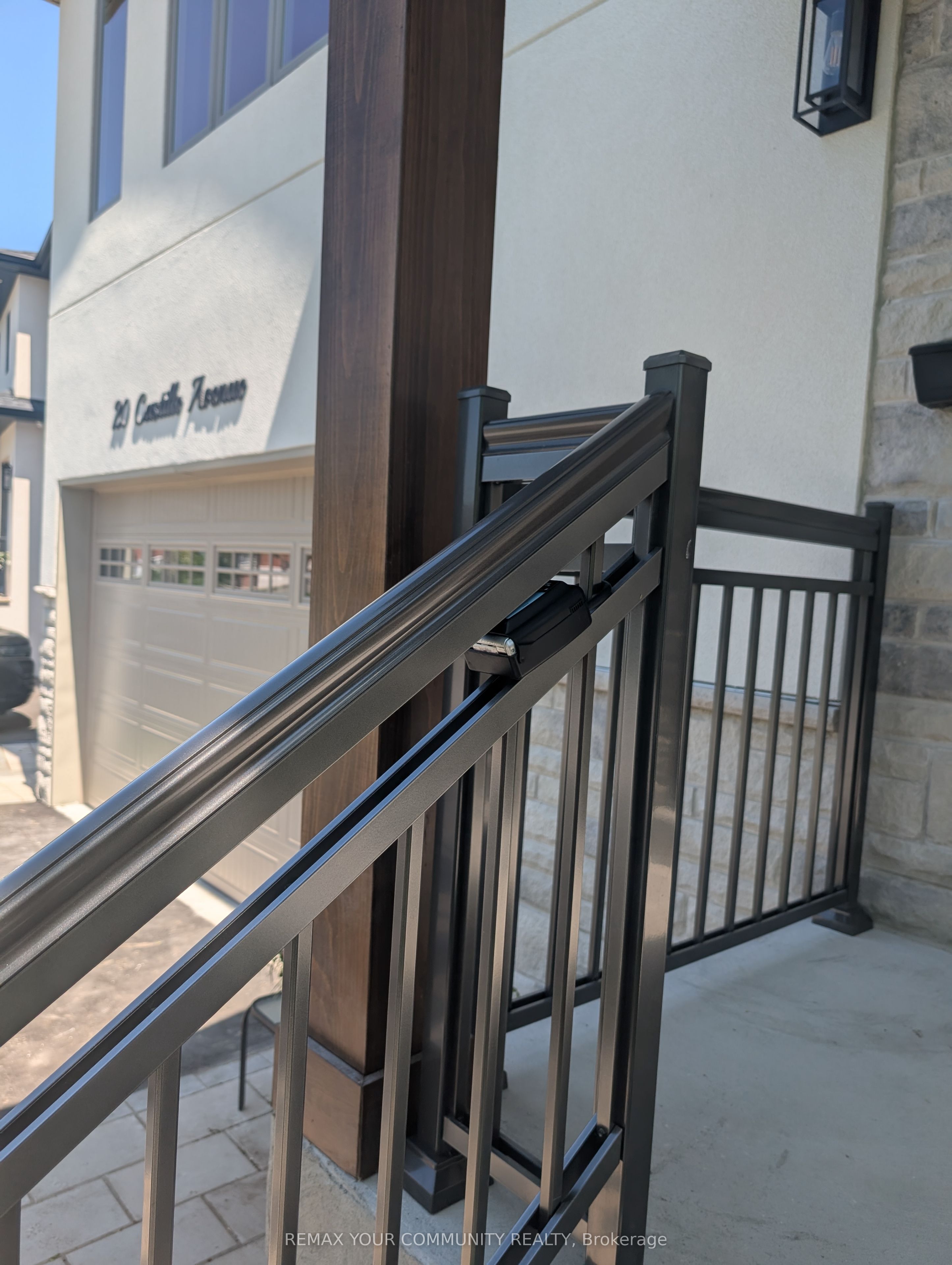 20 Castille Avenue, Toronto, ON M1R 2C1 photo 5
