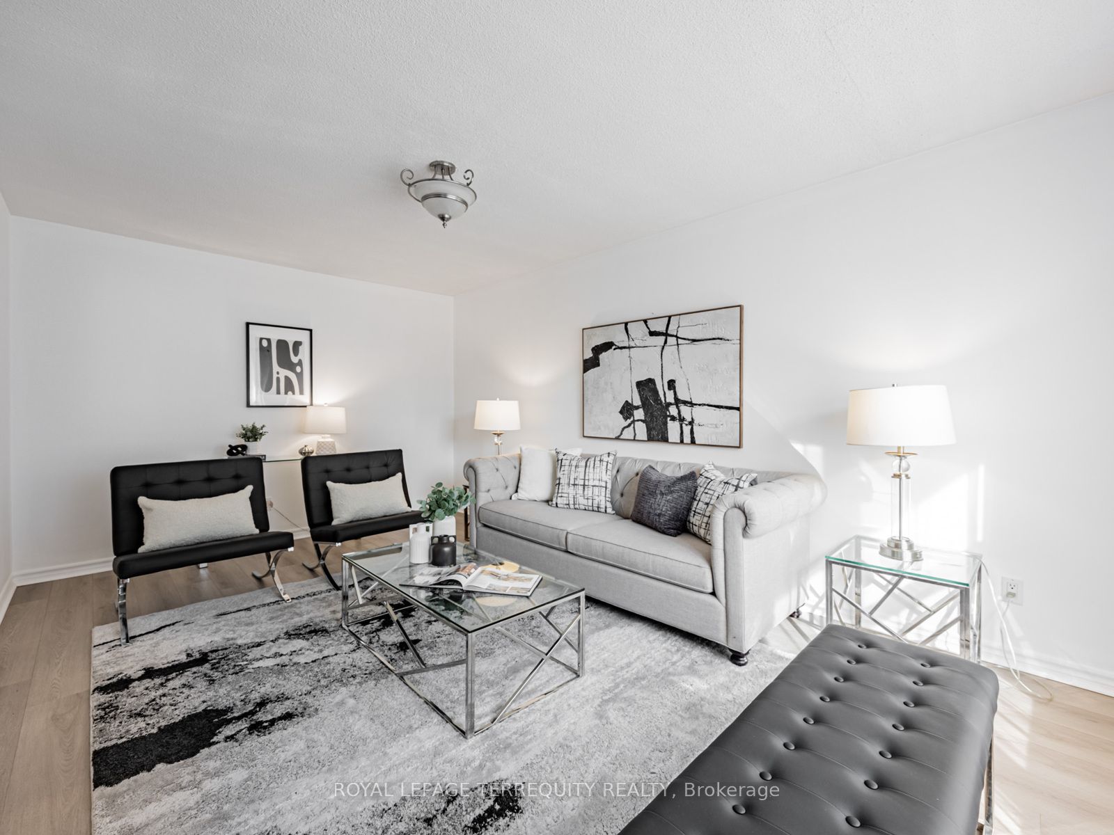 1858 Shadybrook Drive, Pickering, ON L1V 3A8 photo 4